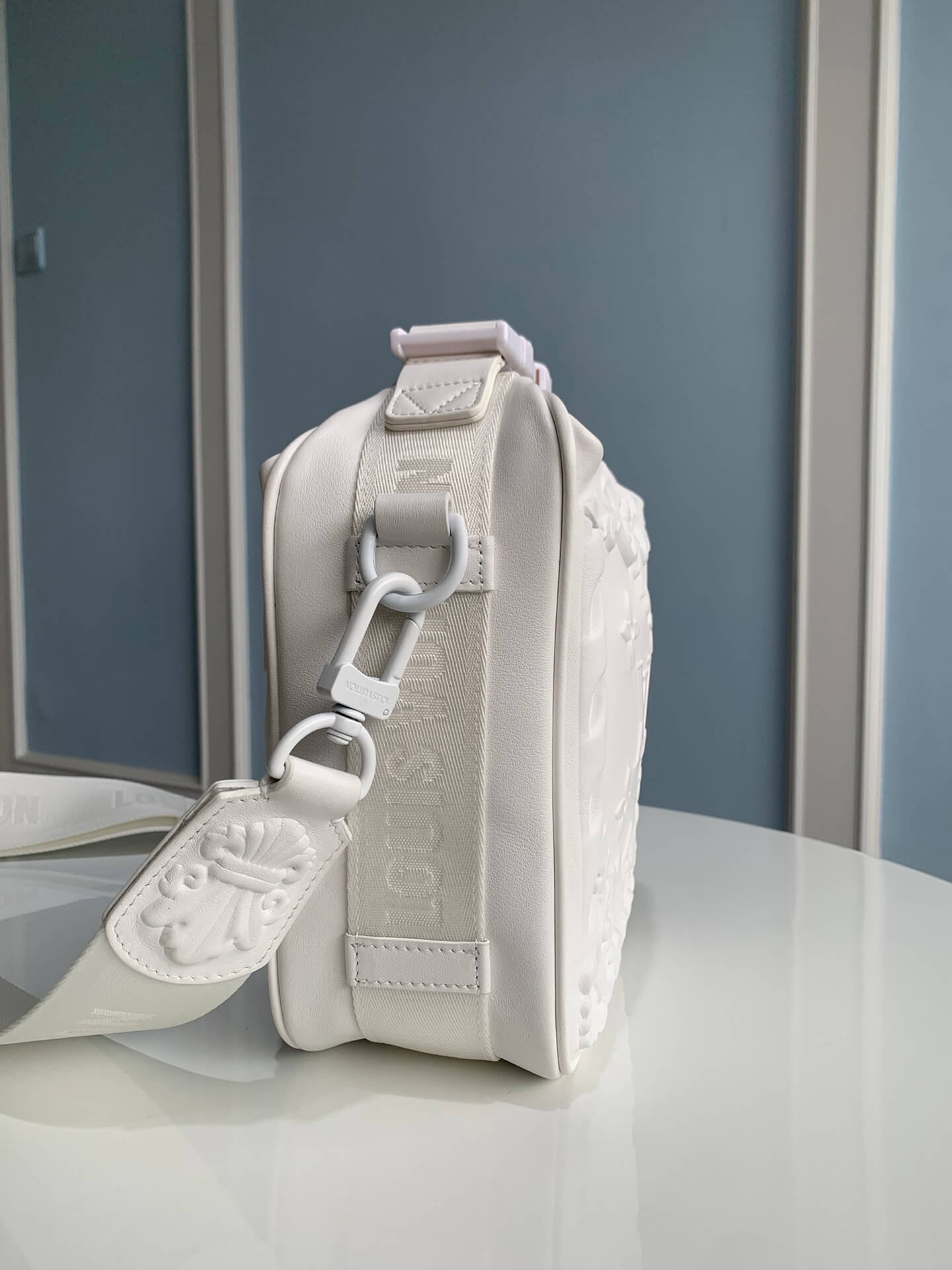 m21812 cruiser messenger sac plat 16 5cm white