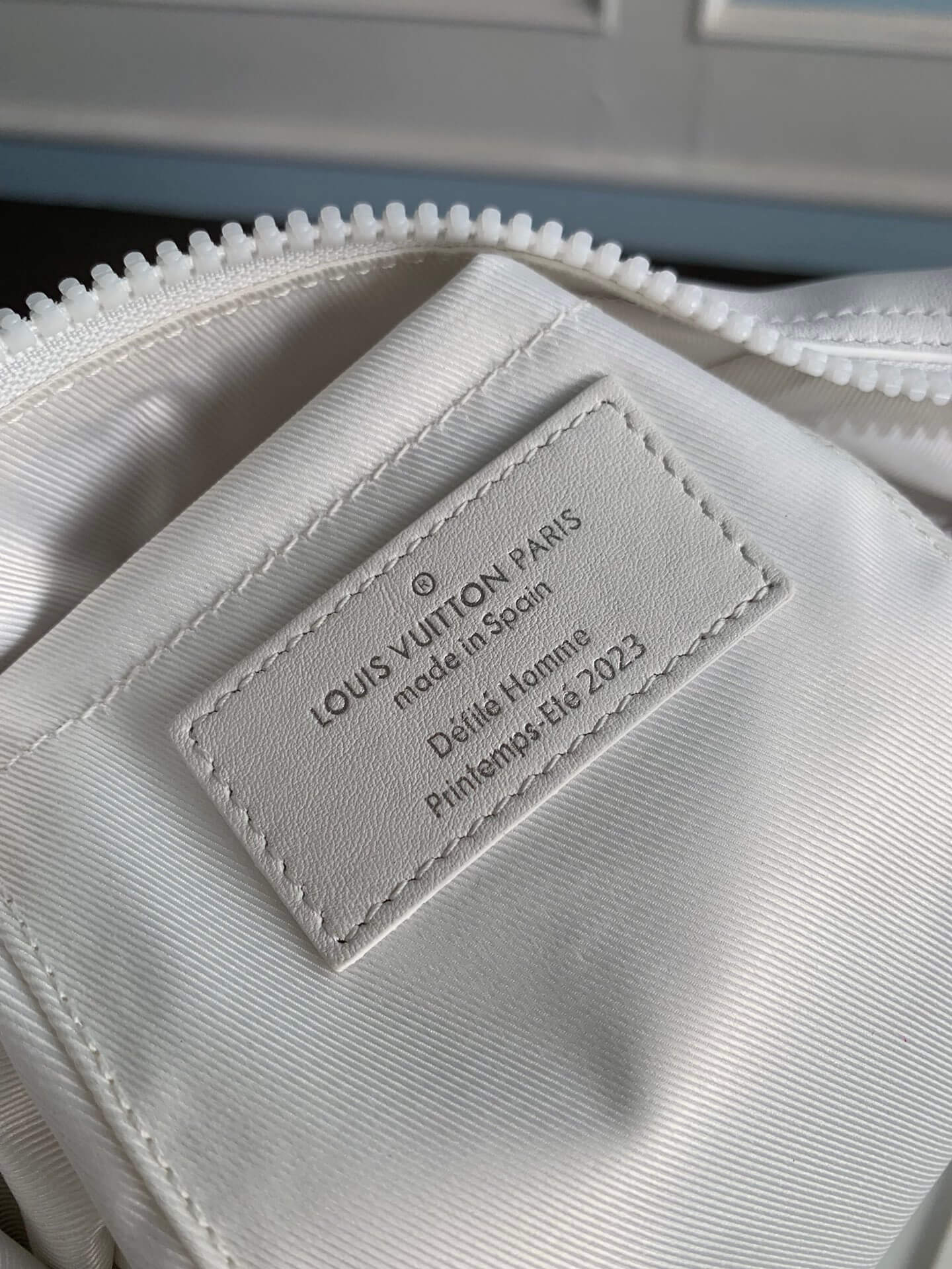 m21812 cruiser messenger sac plat 16 5cm white