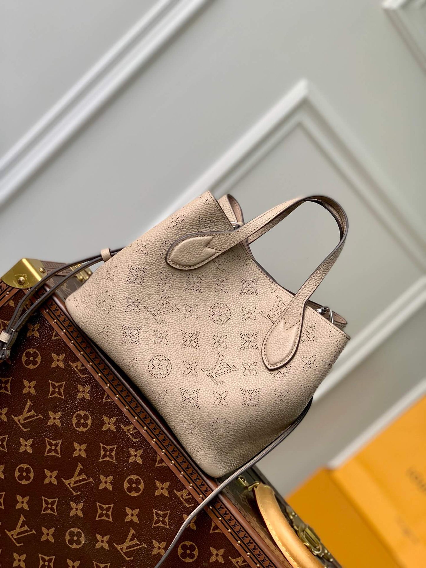 m21849 blossom pm handbag 20cm elephant grey