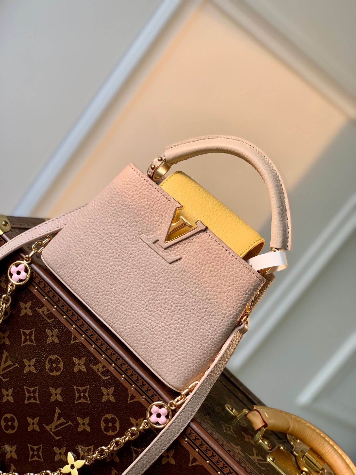 m22375 capucines mini taurillon 21cm apricot cowhide real leather