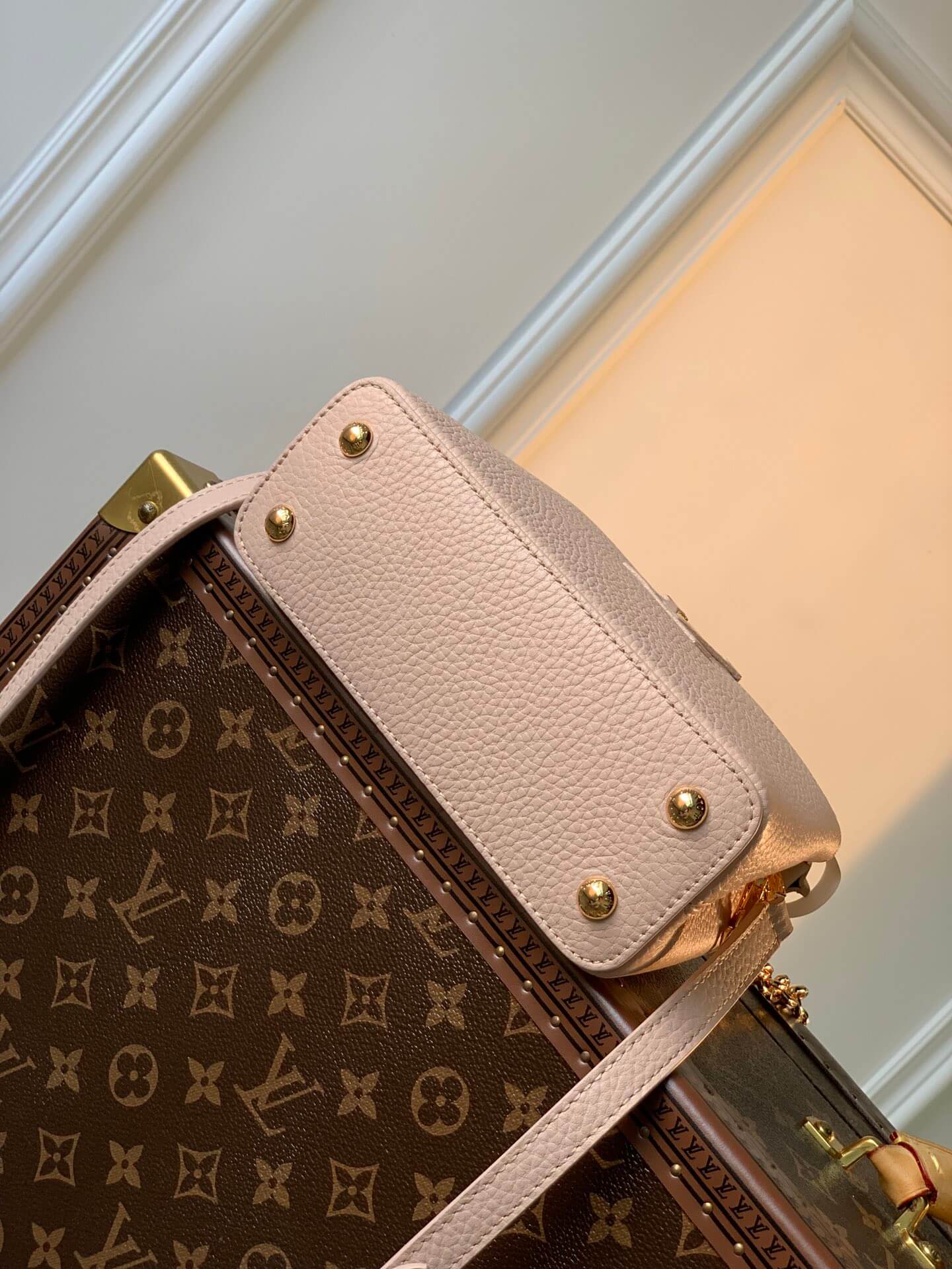 m22375 capucines mini taurillon 21cm apricot cowhide real leather