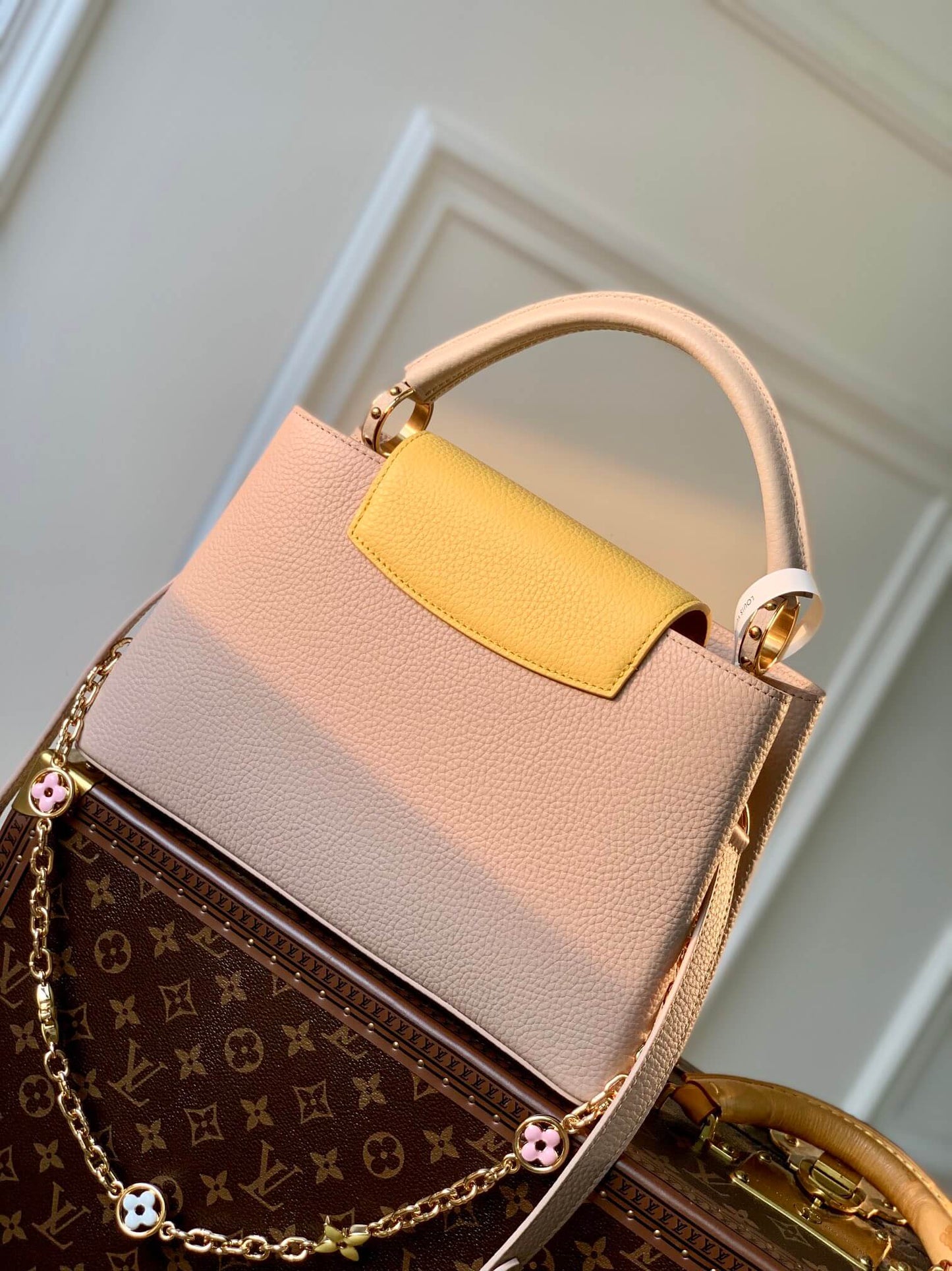 m22375 capucines mm taurillon 31 5cm apricot cowhide real leather