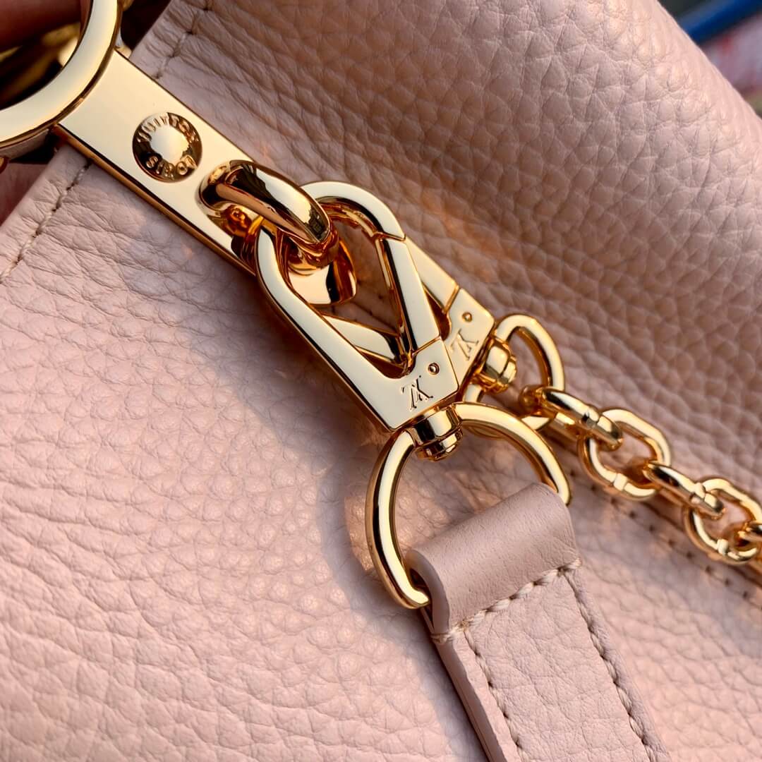 m22375 capucines pm taurillon 27cm apricot cowhide real leather