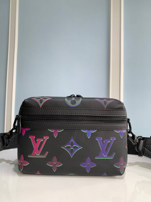 m22495 comet messenger pm 25cm black borealis monogram