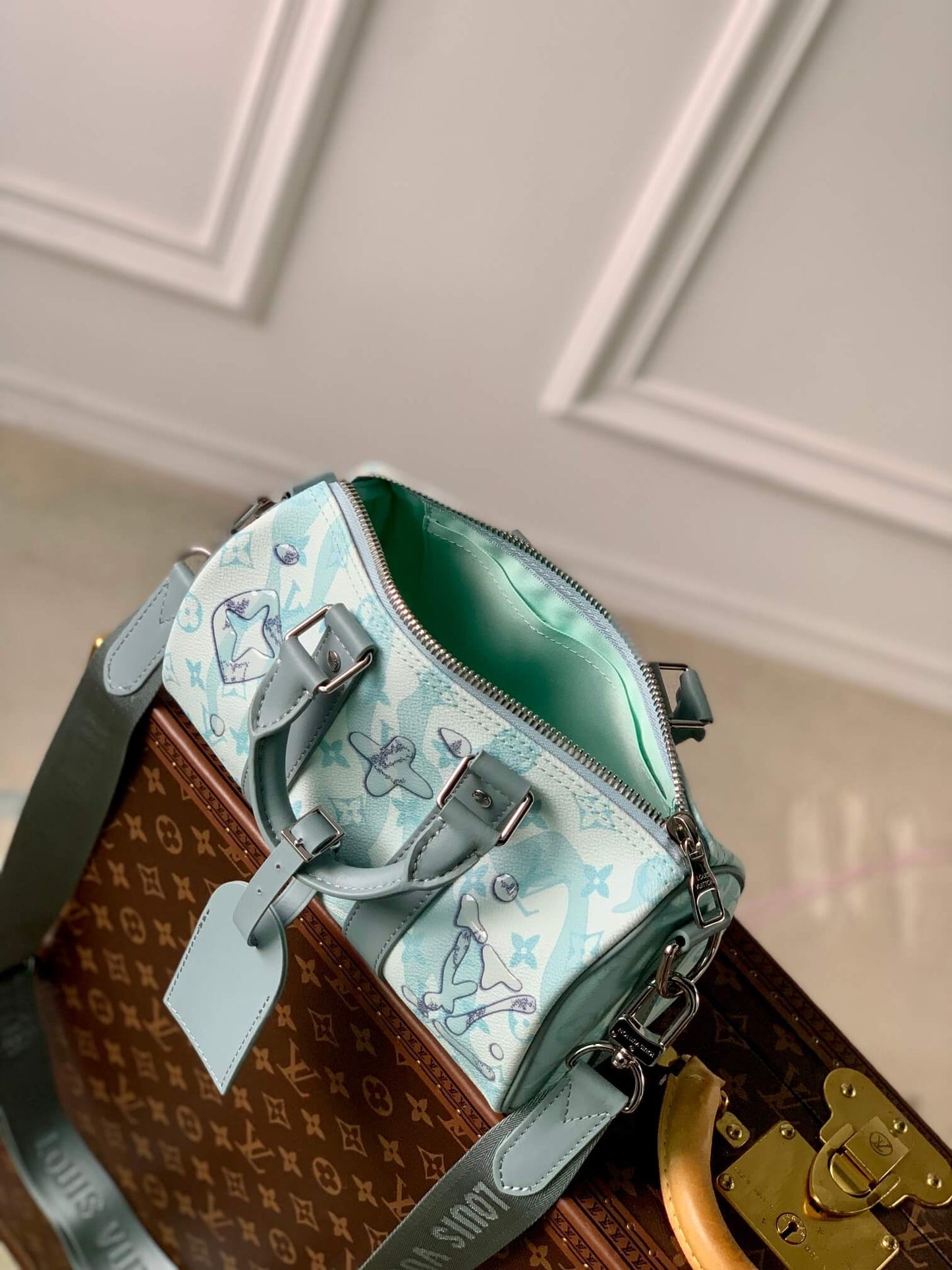 m22527 keepall keepall bandouliere 25 monogram tiffany green