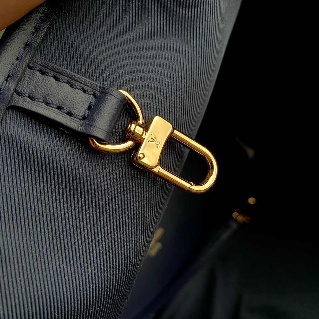 m22921 neverfull monoglam 31cm silver