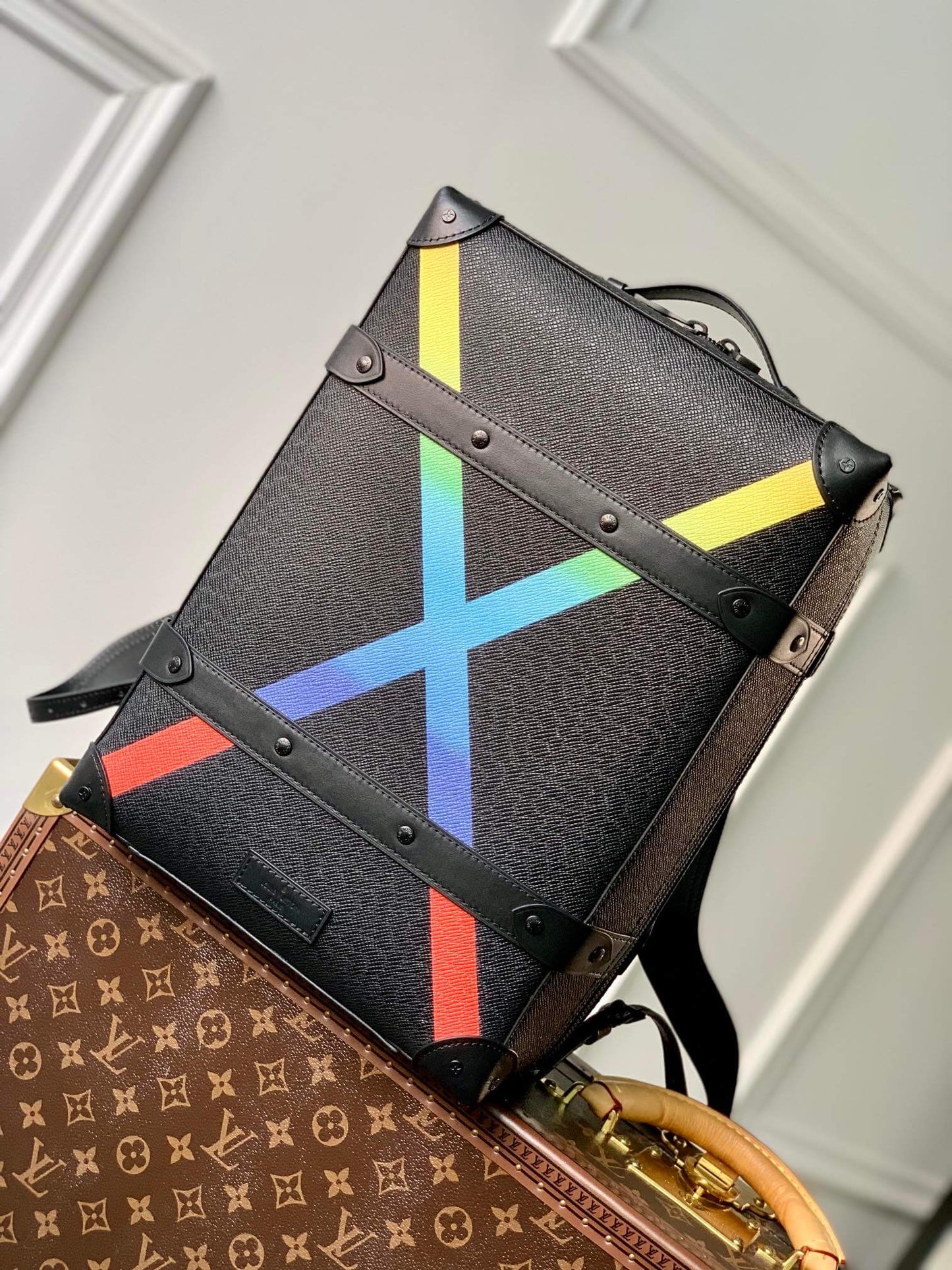 m30337 soft trunk pm 26cm black taiga rainbow backpack cowhide real leather