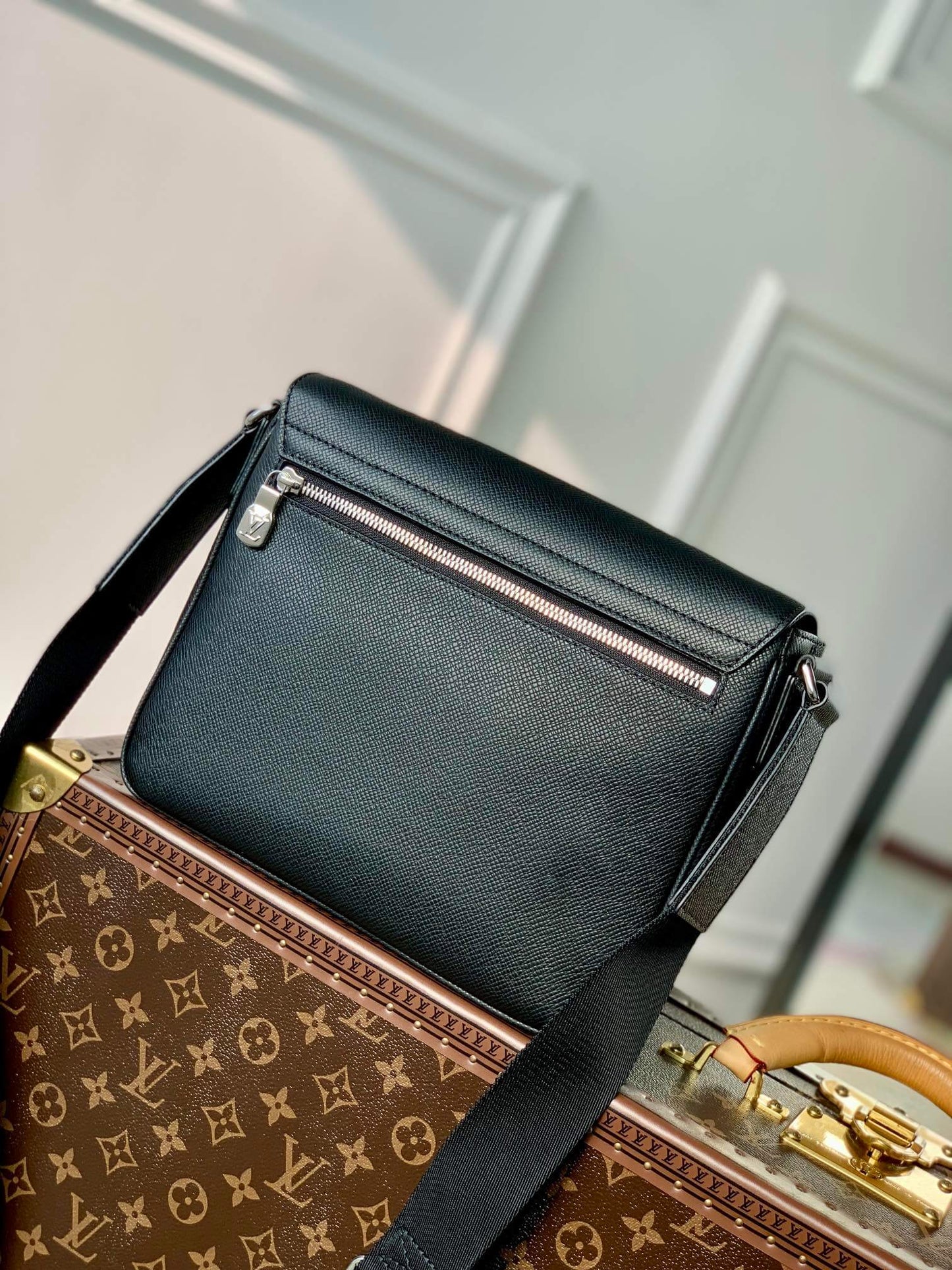 m30850 district pm taiga 26cm black man bag