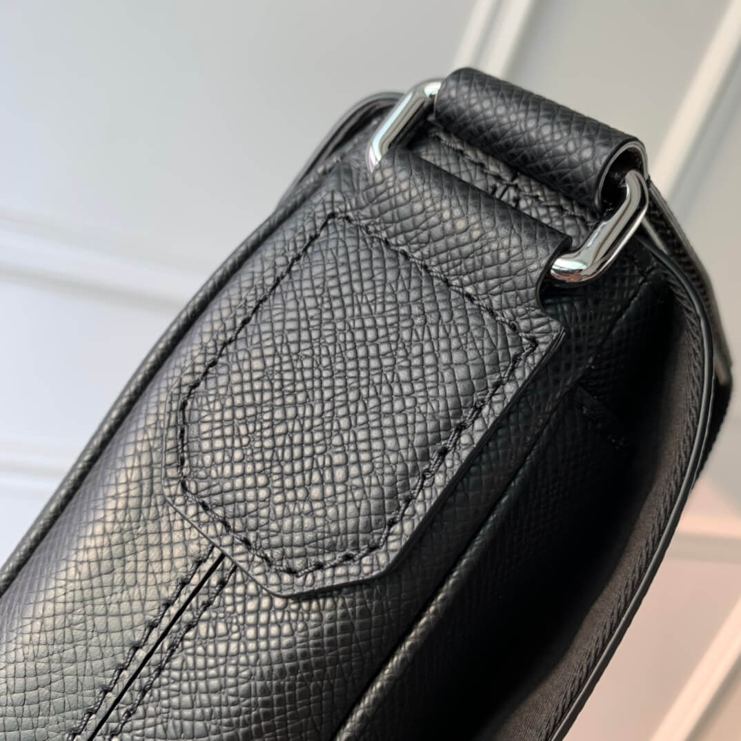 m30850 district pm taiga 26cm black man bag