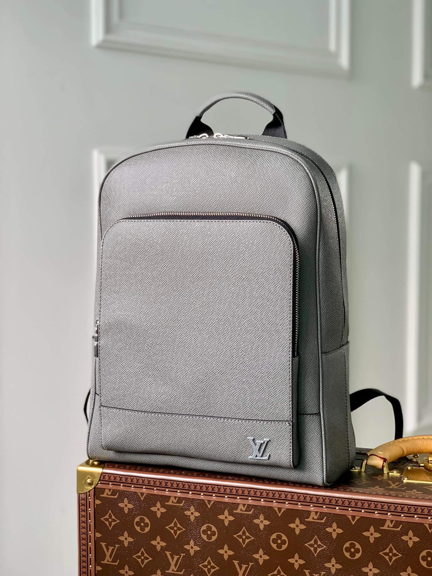 m30857 adrian backpack taiga 31cm grey