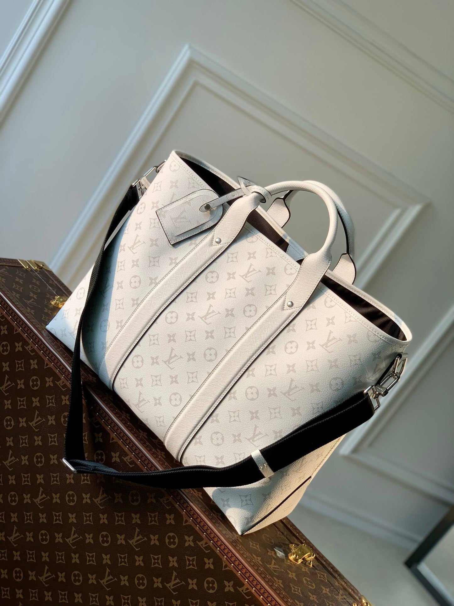 m30919 weekend tote nm 43cm monogram eclipse coated canvas off white