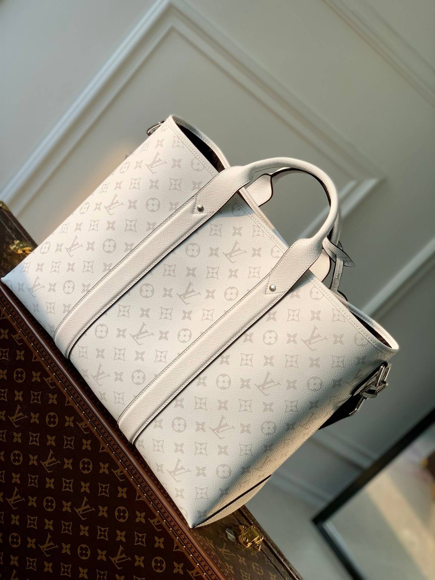m30919 weekend tote nm 43cm monogram eclipse coated canvas off white