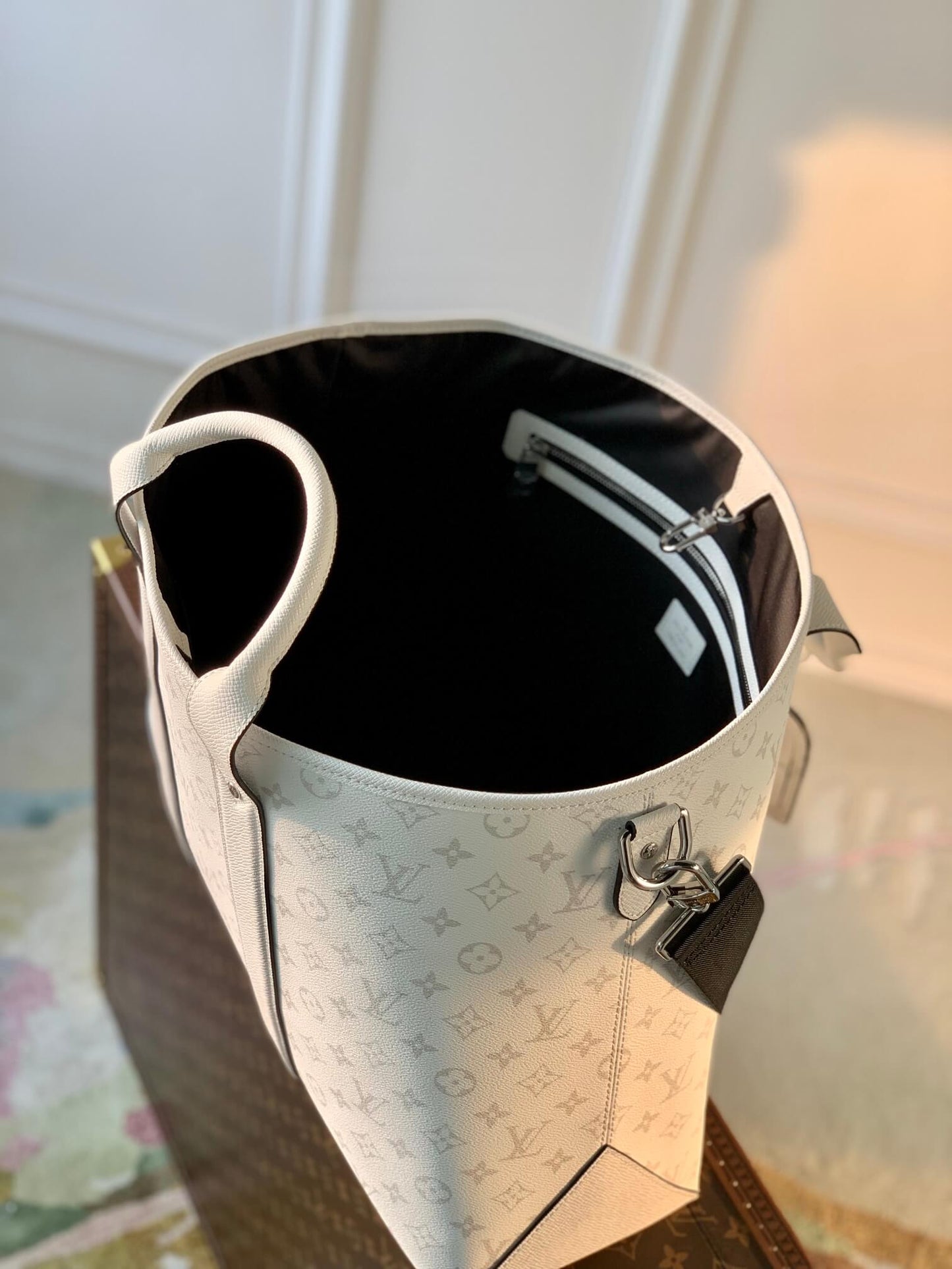 m30919 weekend tote nm 43cm monogram eclipse coated canvas off white