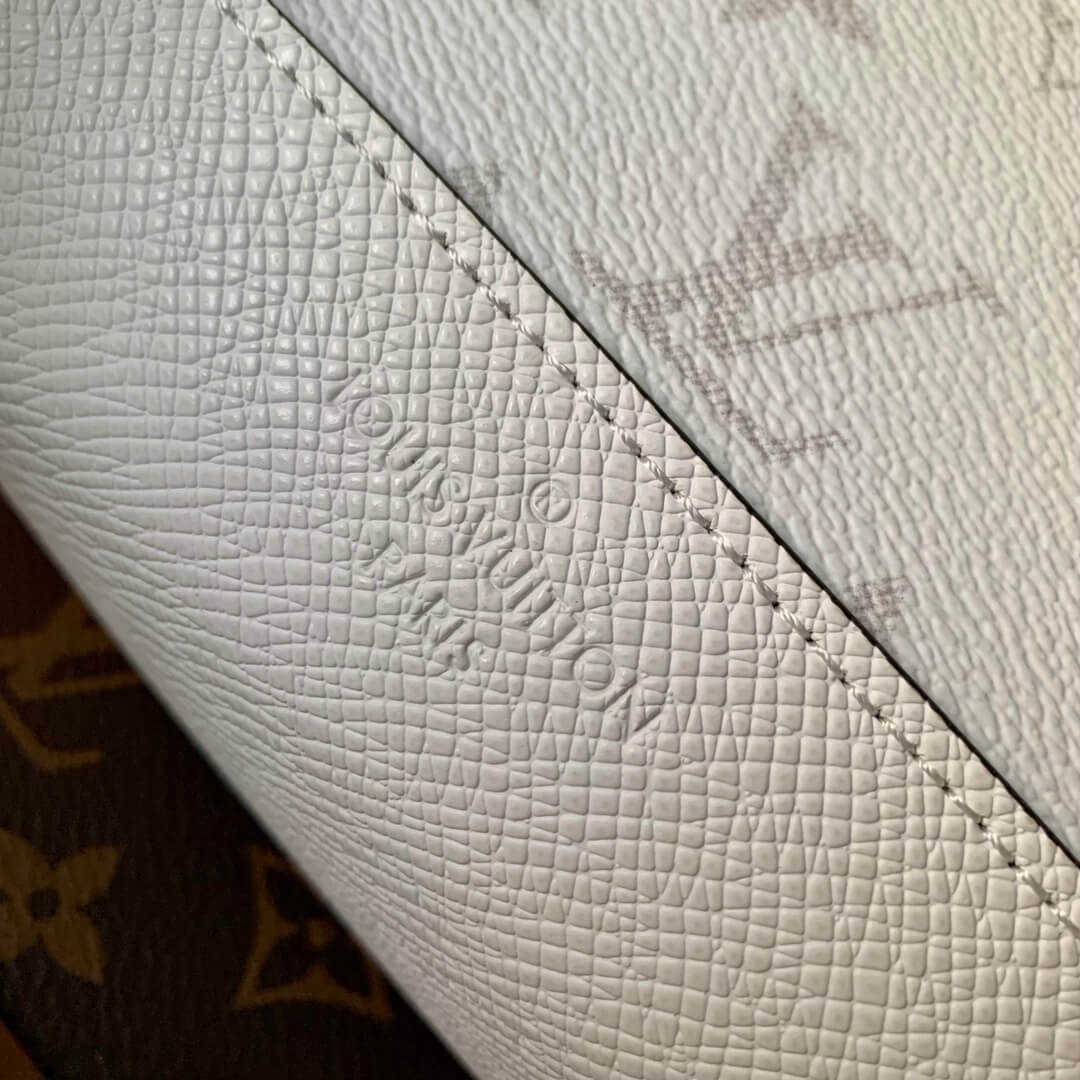 m30936 duo sling bag 20cm white monogram bumbag