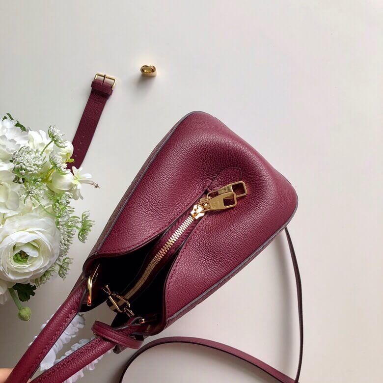 m41053 montaigne pm monogram empreinte 29cm maroon shoulder bag cross body bags handbag