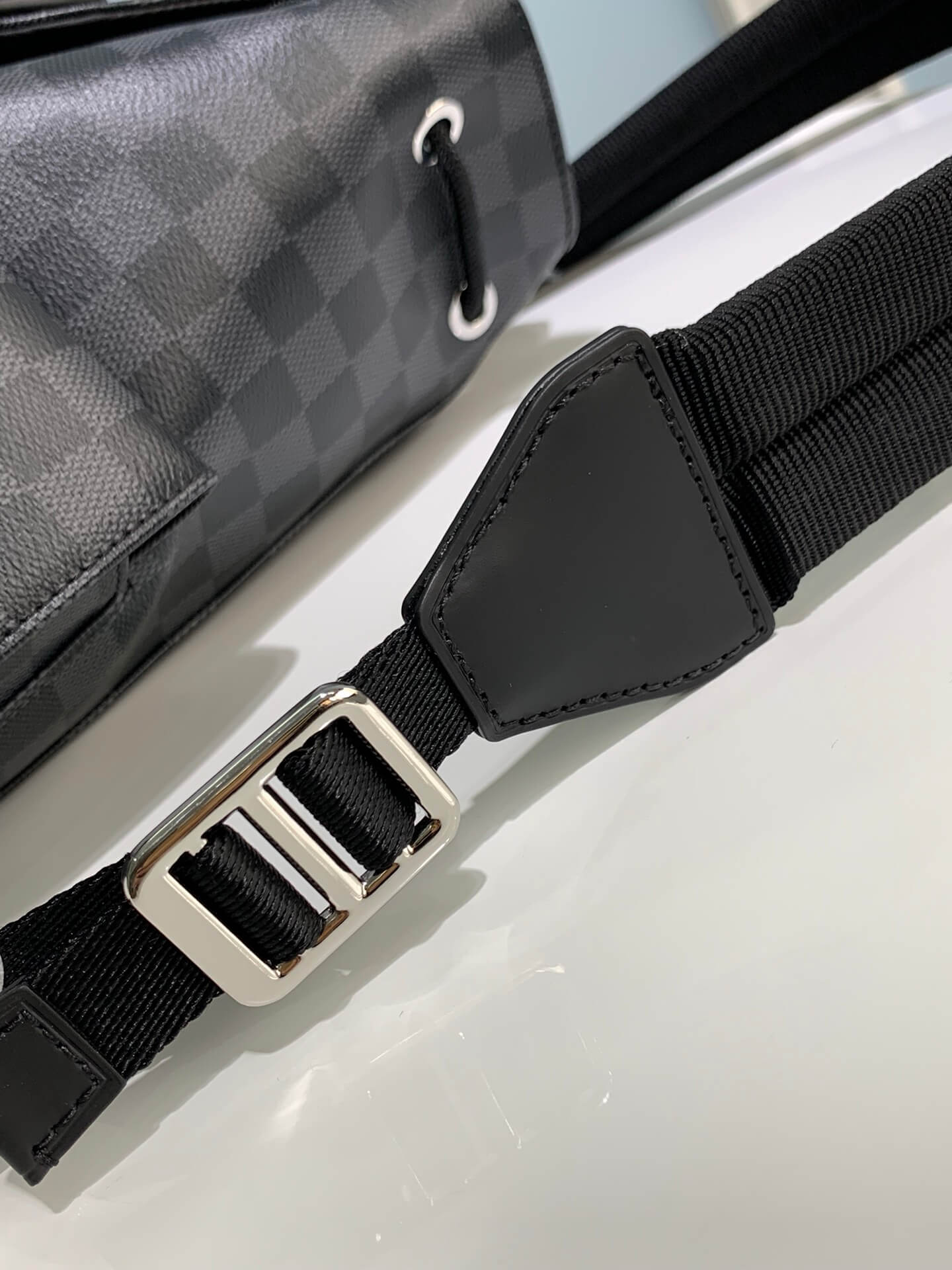 m41379 christopher pm 32cm damier black