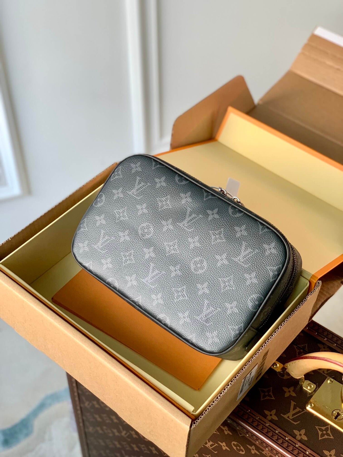 m43384 toilet pouch mm black 26cm