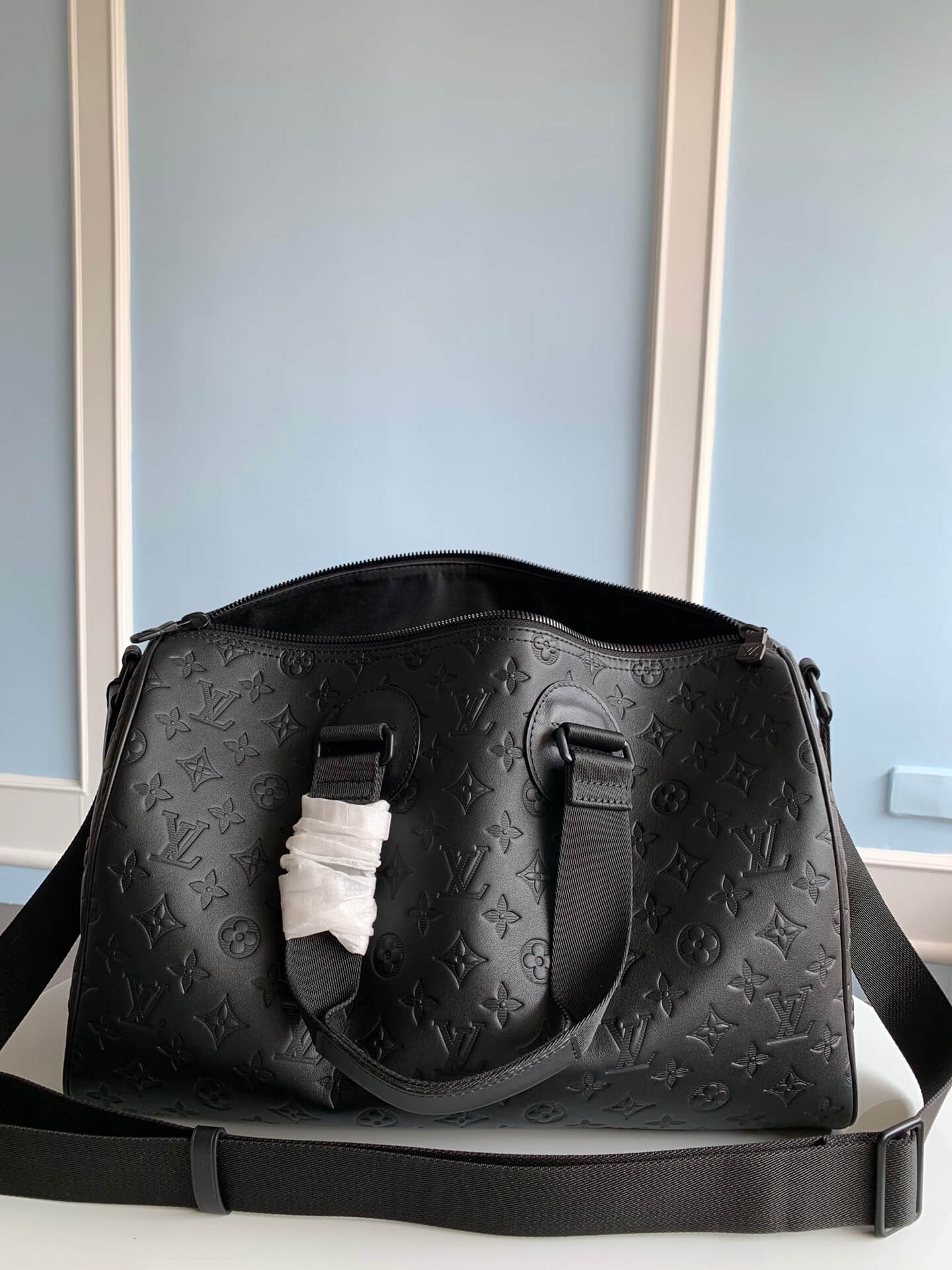 m43696 speedy bandouliere 40 black shoulder bag cross body bags handbag man bag mens bag