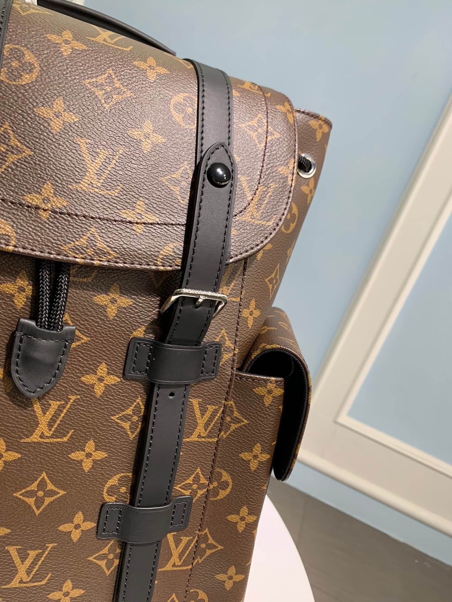 m43735 christopher pm 32cm monogram eclipse reverse