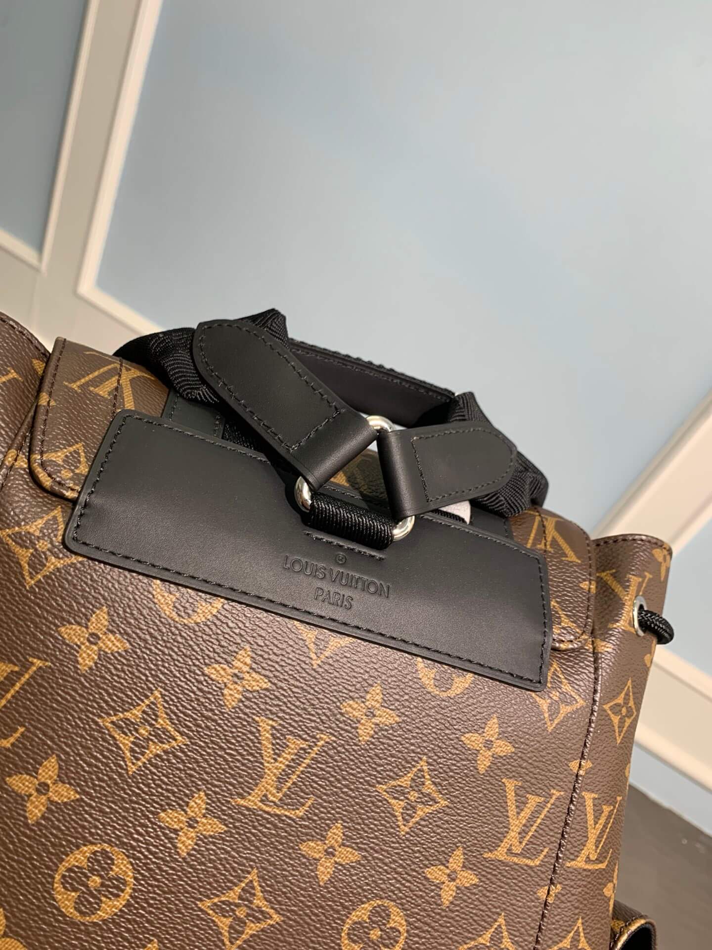 m43735 christopher pm 32cm monogram eclipse reverse