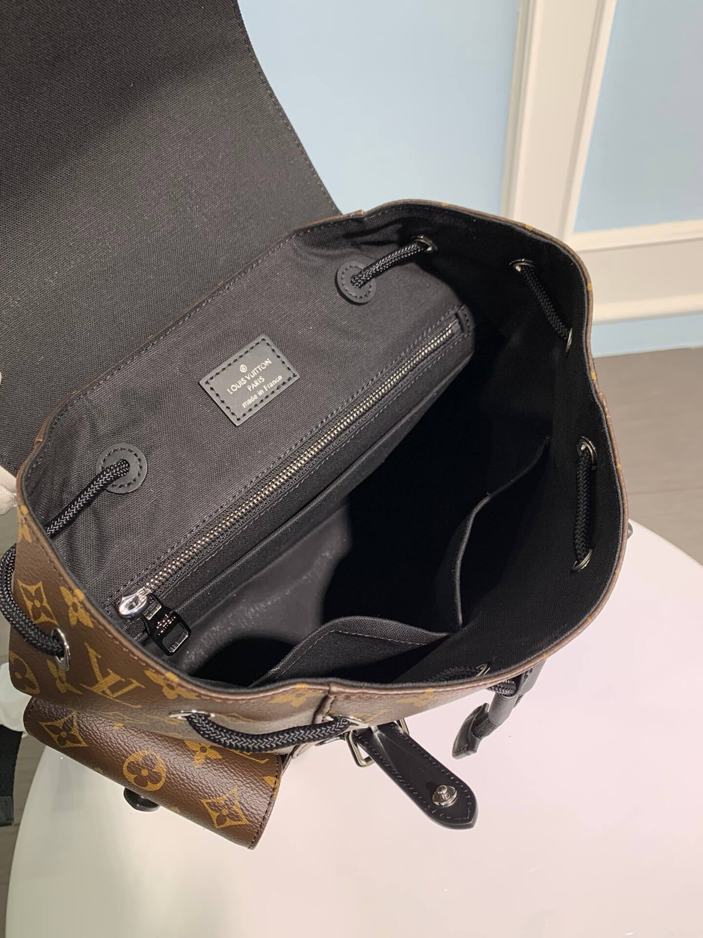 m43735 christopher pm 32cm monogram eclipse reverse