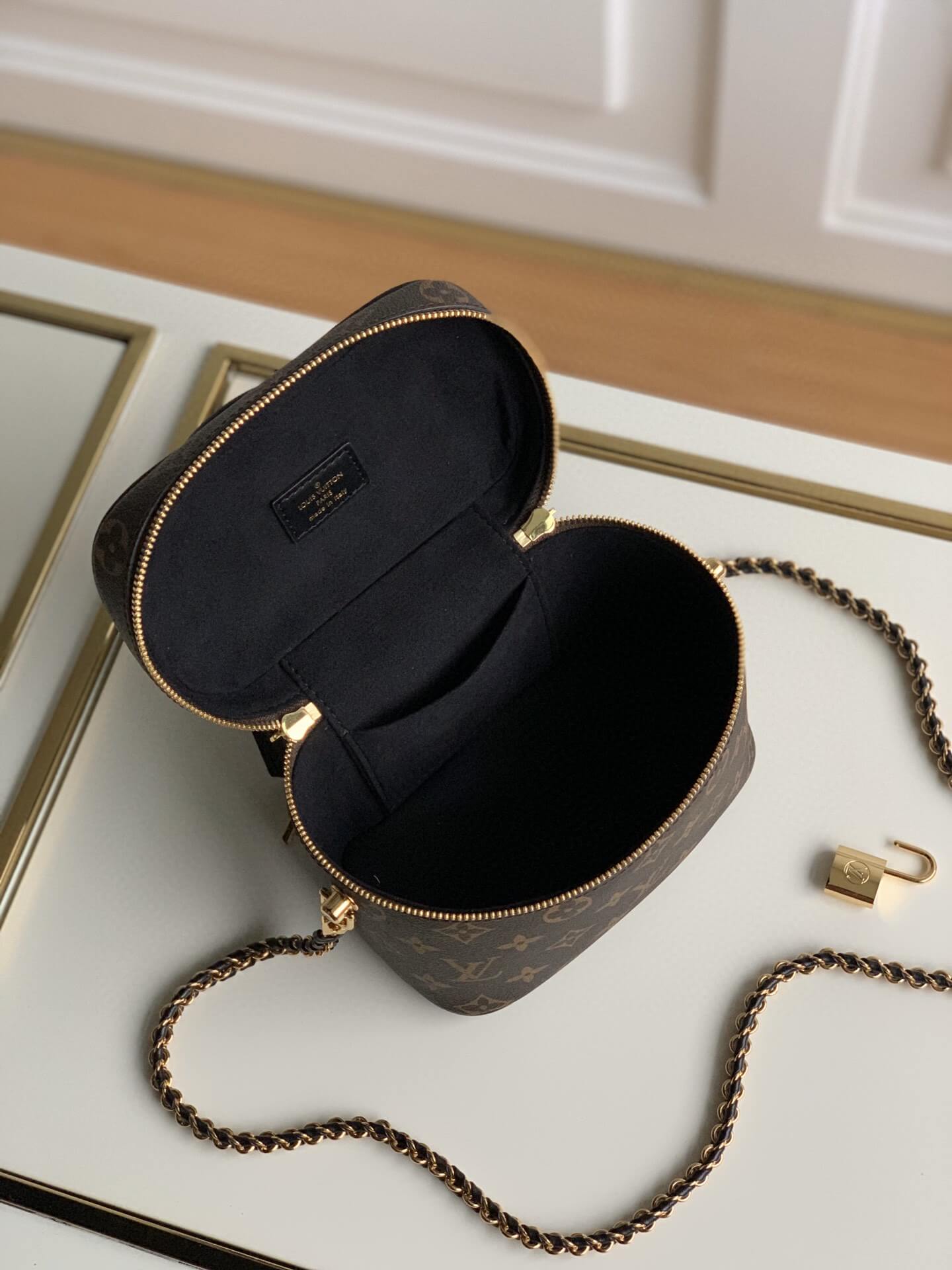 m45165 nicolas ghesquitere monogram reverse nice 19cm