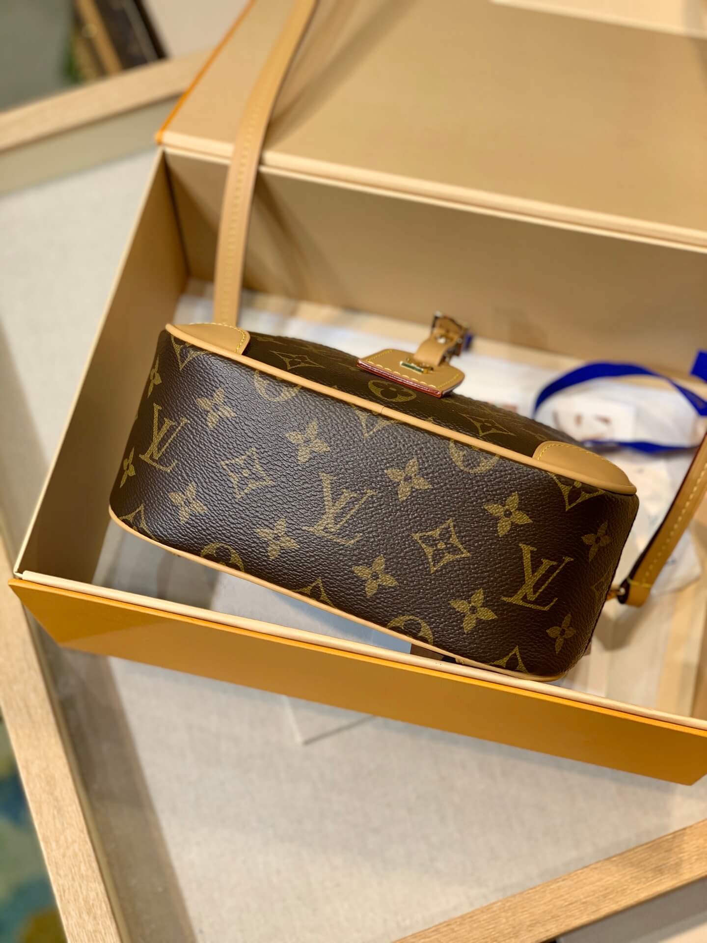 m45528 shoulder bag nicolas ghesquiere 22cm monogram free shipping