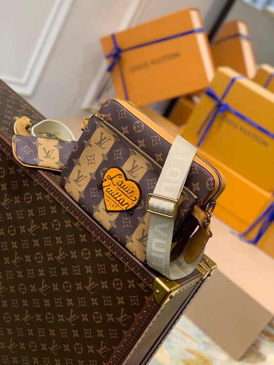 m45965 nigo trio messenger bag mens bag brown monogram 25cm