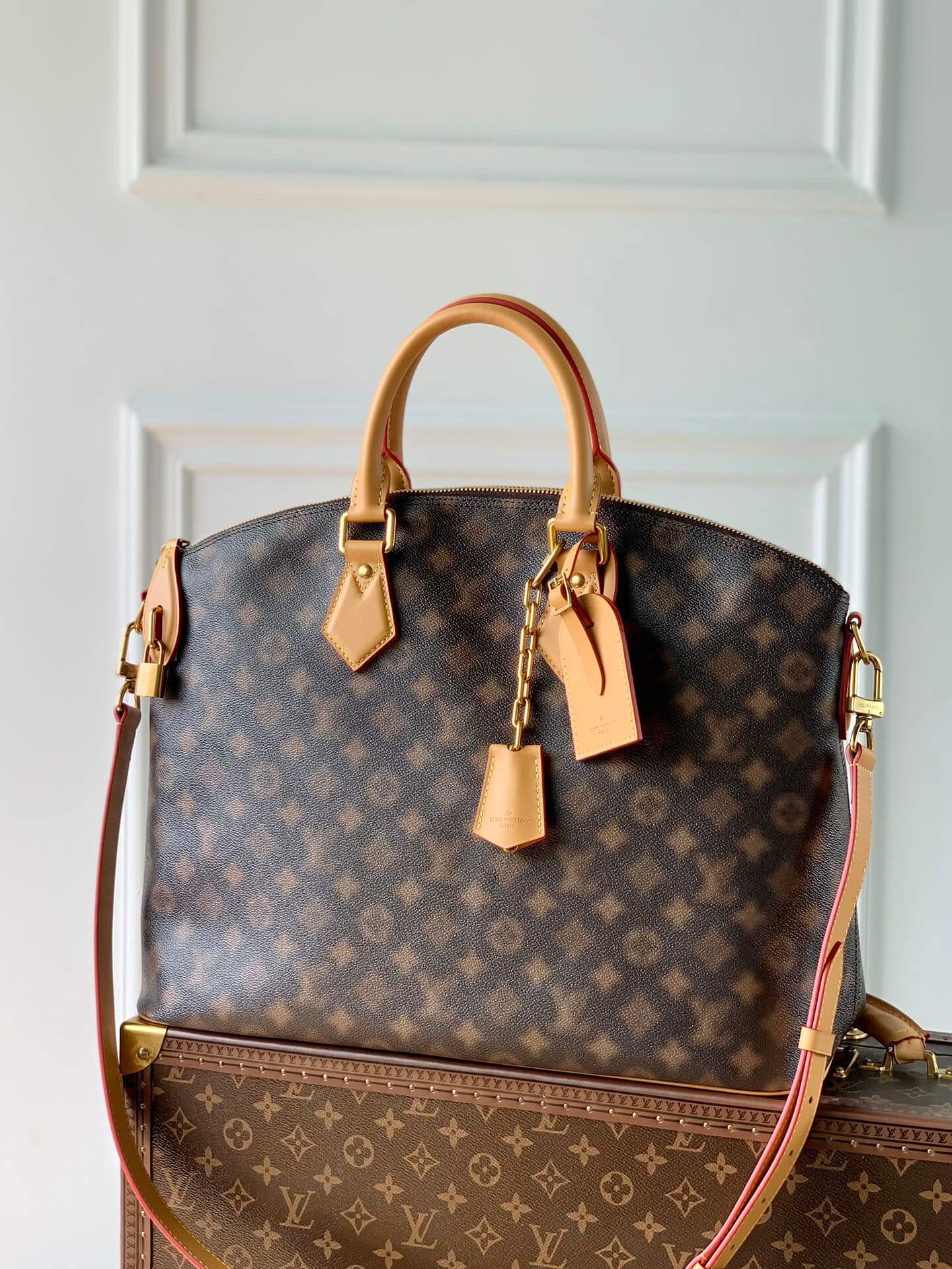 m46240 lock it 2022 this is not monogram brown monogram 44cm