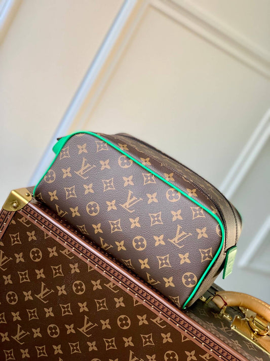 m46253 dopp kit monogram macassar green 28cm shoulder bag cross body bags