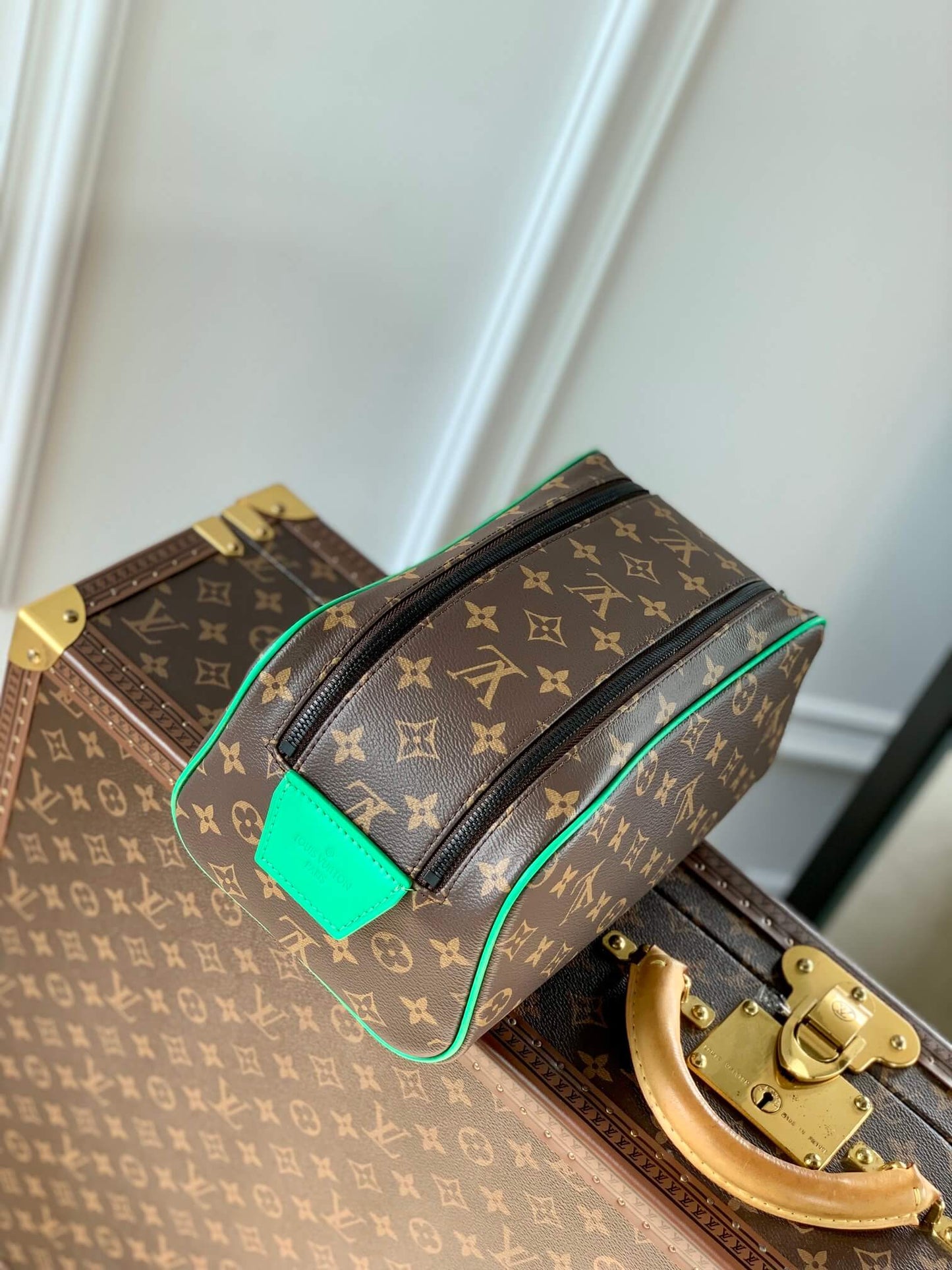 m46253 dopp kit monogram macassar green 28cm shoulder bag cross body bags