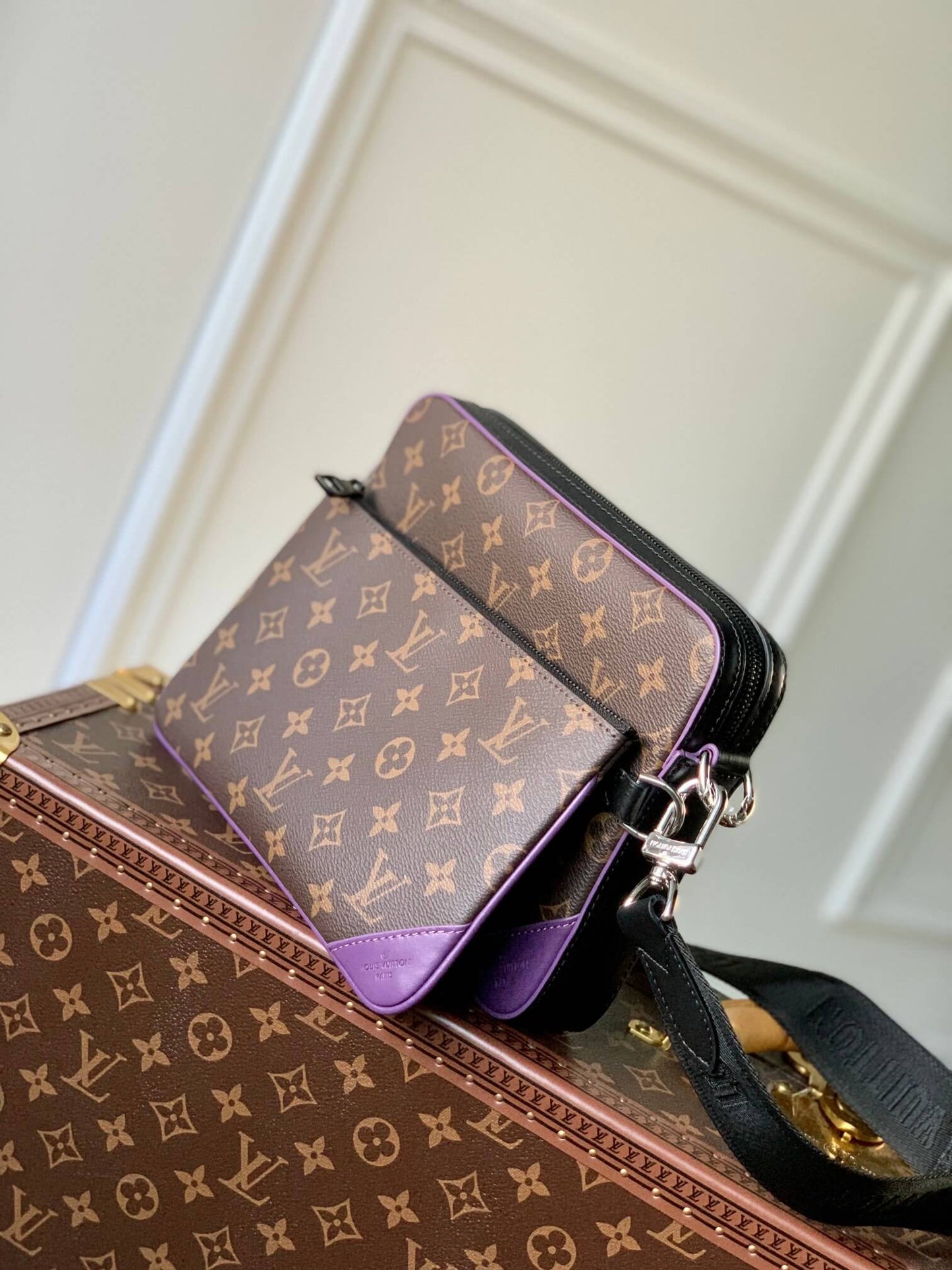 m46266 trio sac plat monogram macassar 25cm purple shoulder bag cross body bags