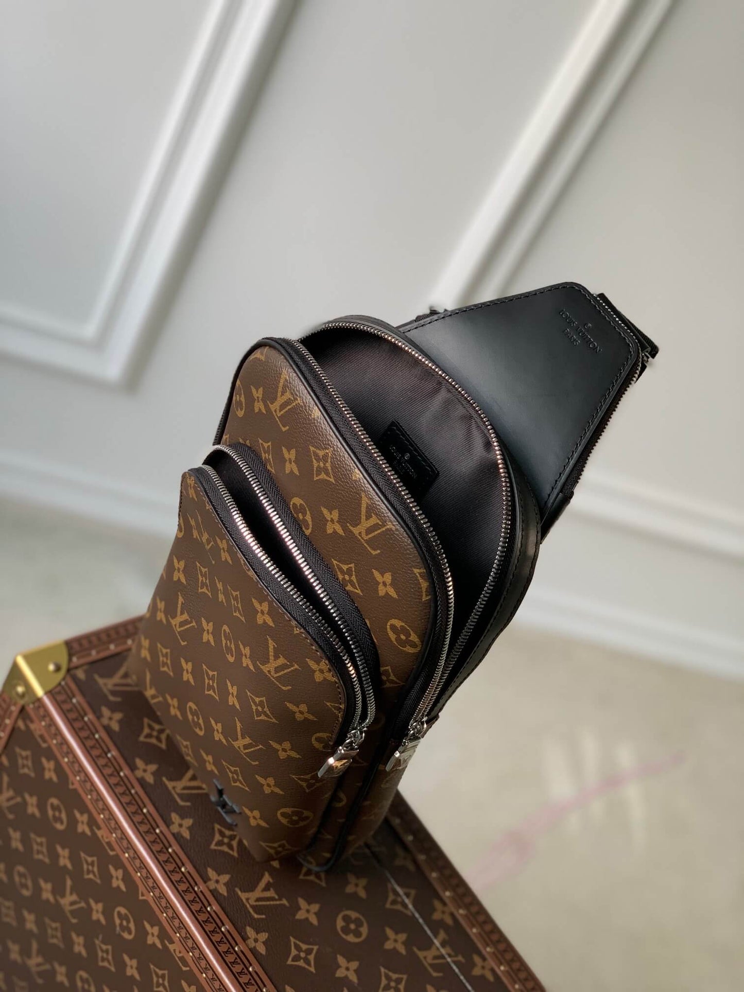 m46327 avenue monogram 20cm brown chest bag mens bag man bag bum bag