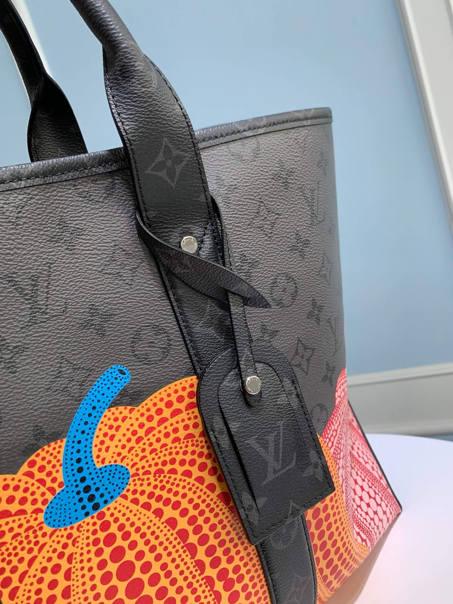 m46434 lu x yk weekend tote monogram eclipse reverse 43cm monogram eclipse reverse coated canvas with colorful pumpkin print