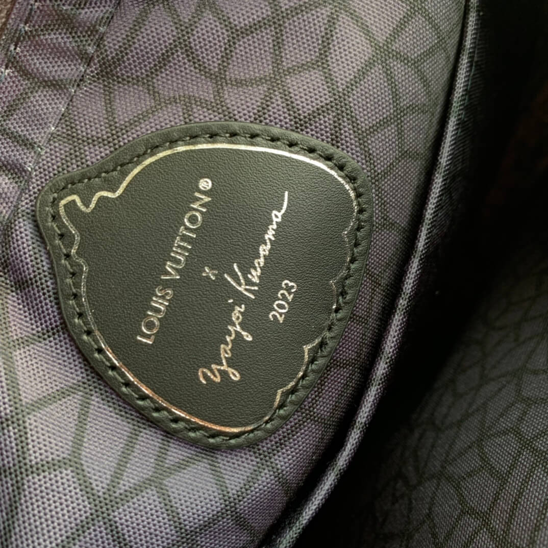 m46435 x yk trio sac plat 25cm monogram eclipse reverse pumpkin pattern