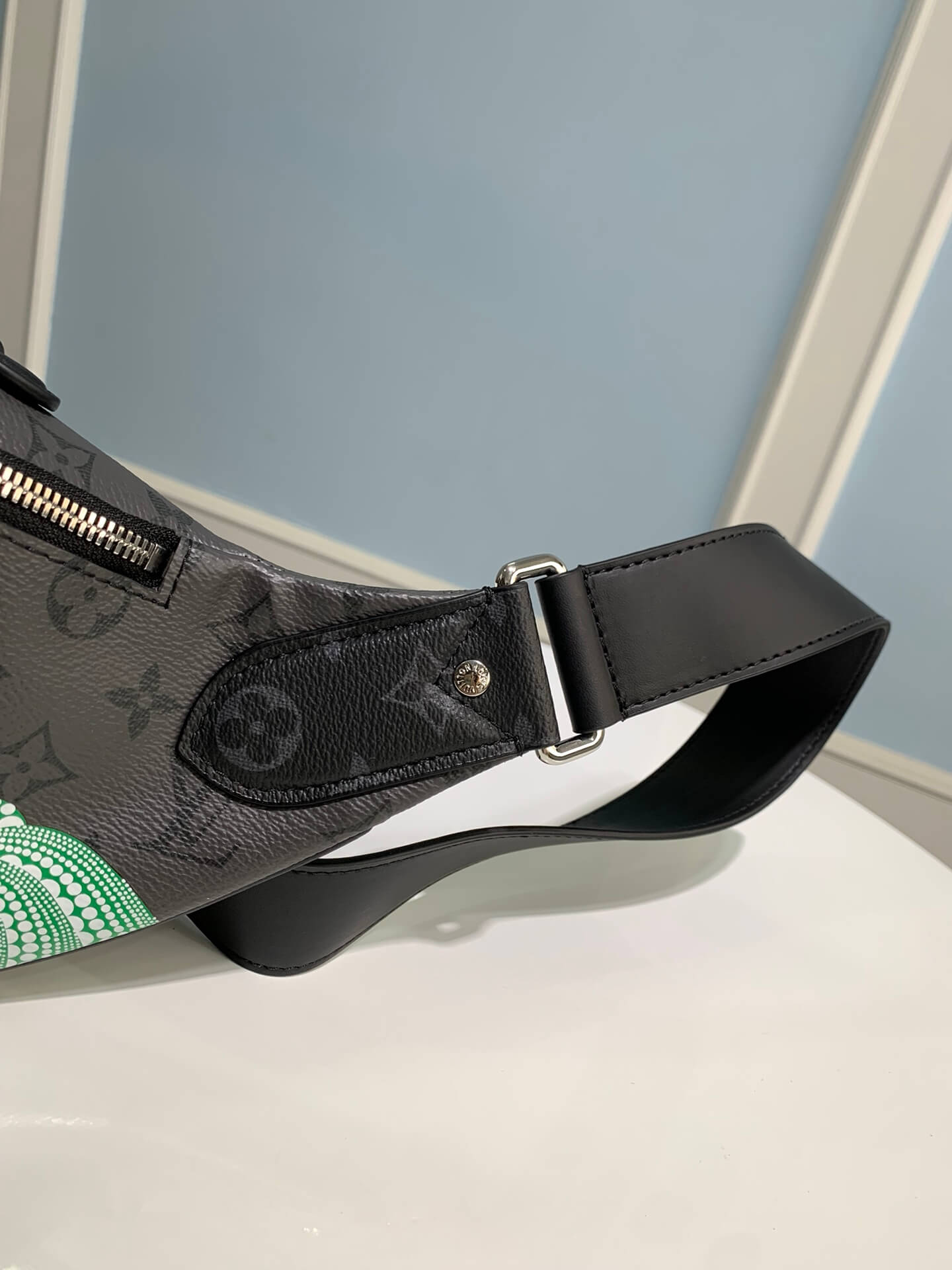 m46436 discovery discovery monogram shadow 47cm free shipping fanny pack x yk maxi bumbag monogram eclipse reverse coated canvas with colorful pumpkin print