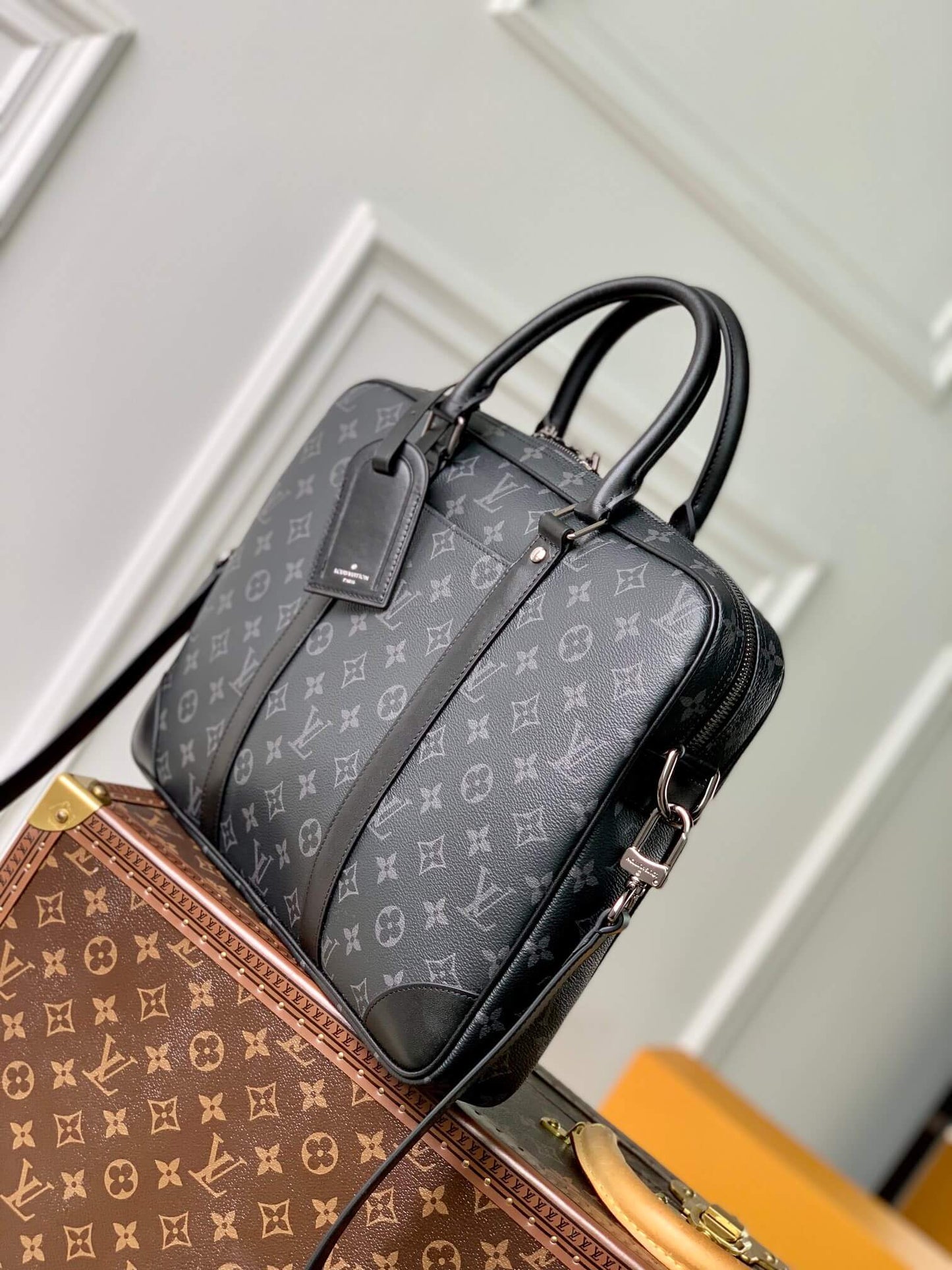 m46457 porte documents voyage pm 36 5cm monogram eclipse black