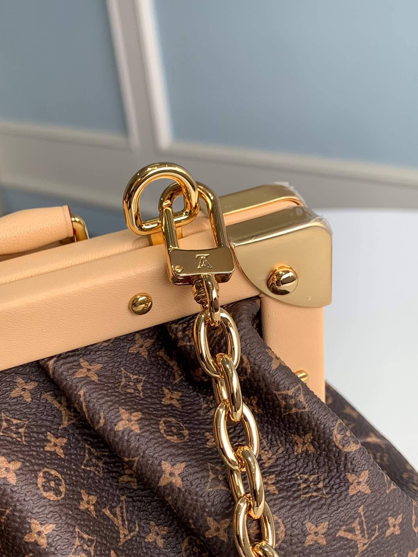 m46544 monogram clutch handbag 28cm monogram coated canvas