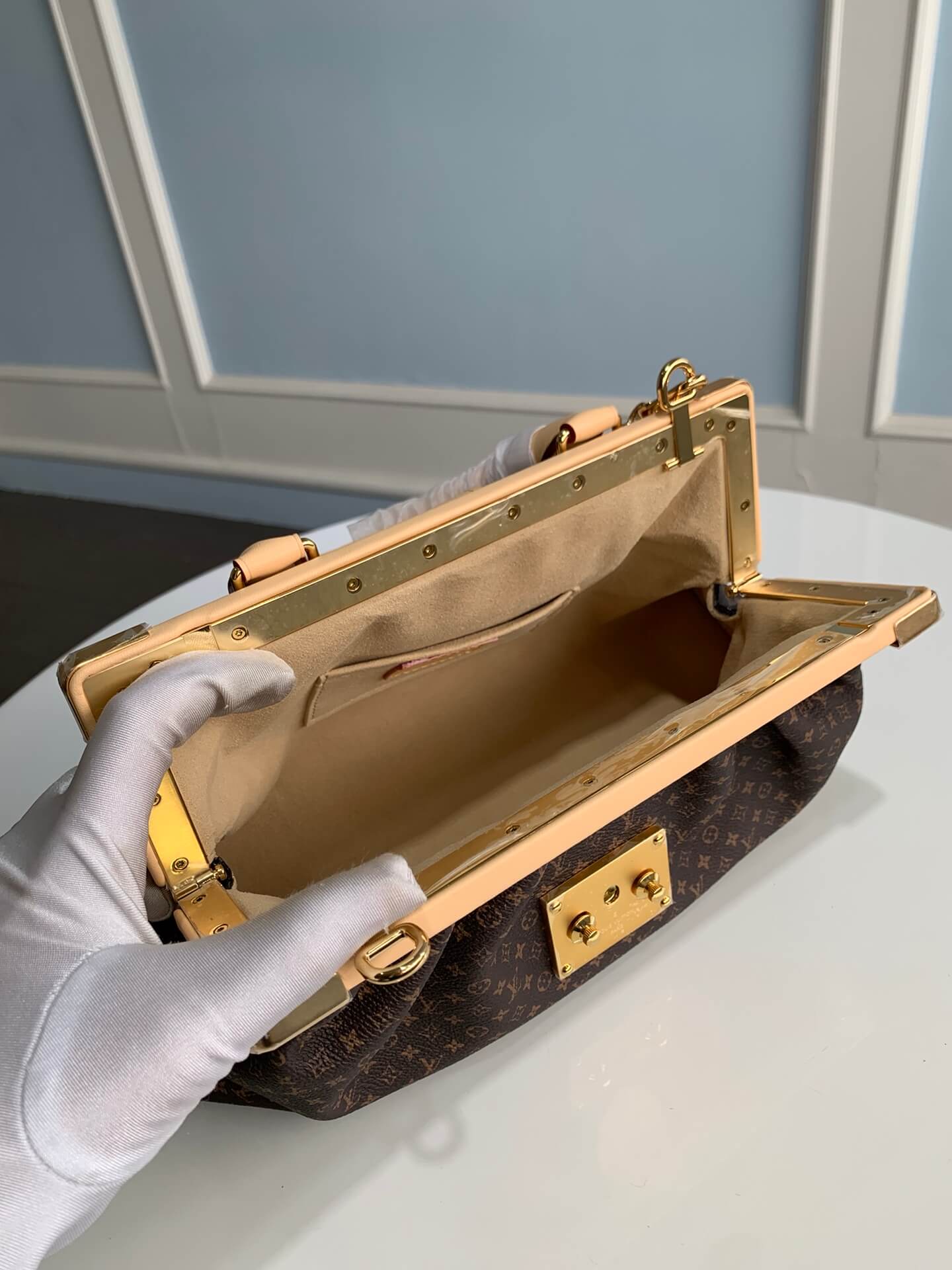 m46544 monogram clutch handbag 28cm monogram coated canvas