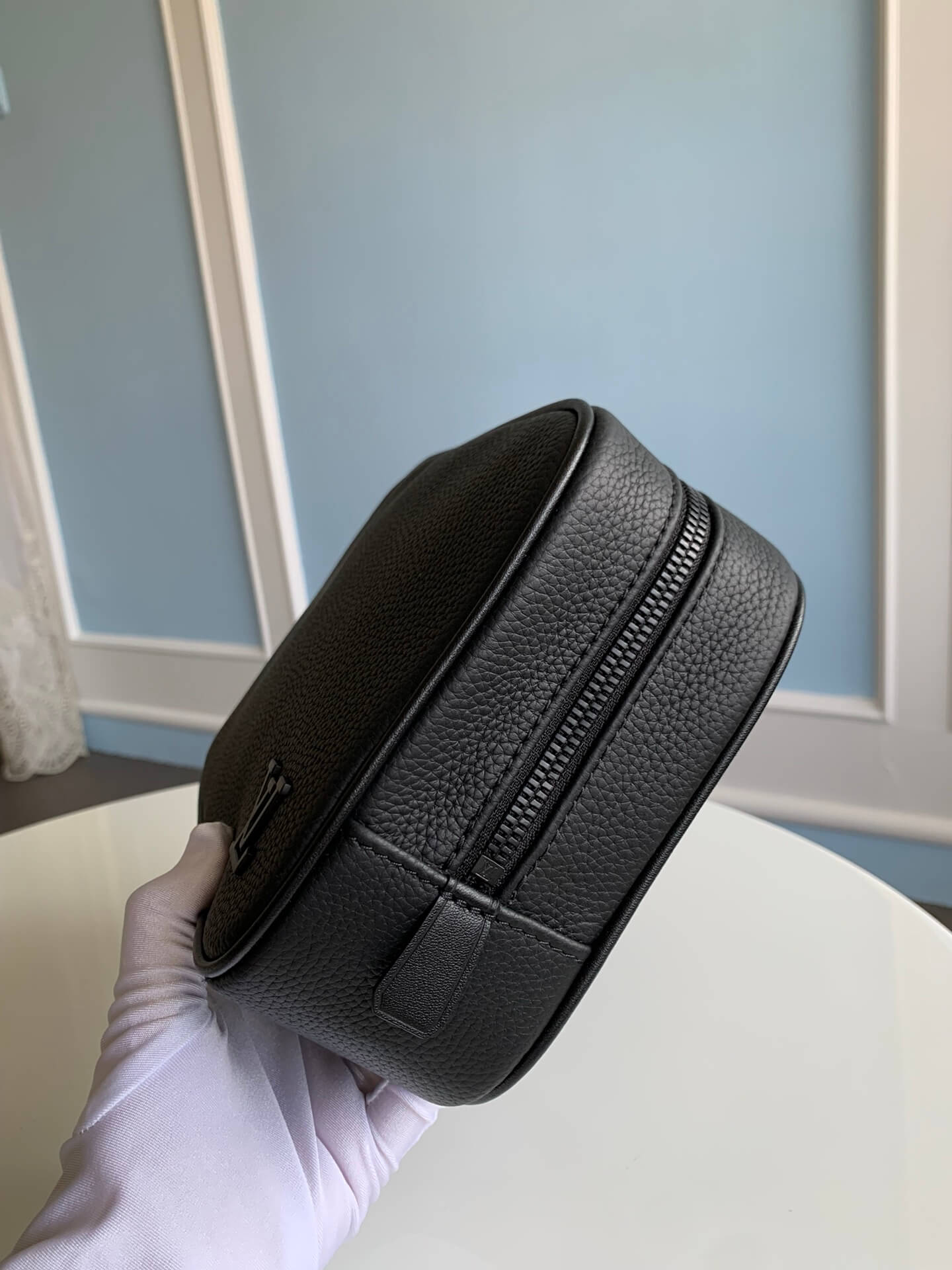 m47521 messenger bag man bag 24 5cm black