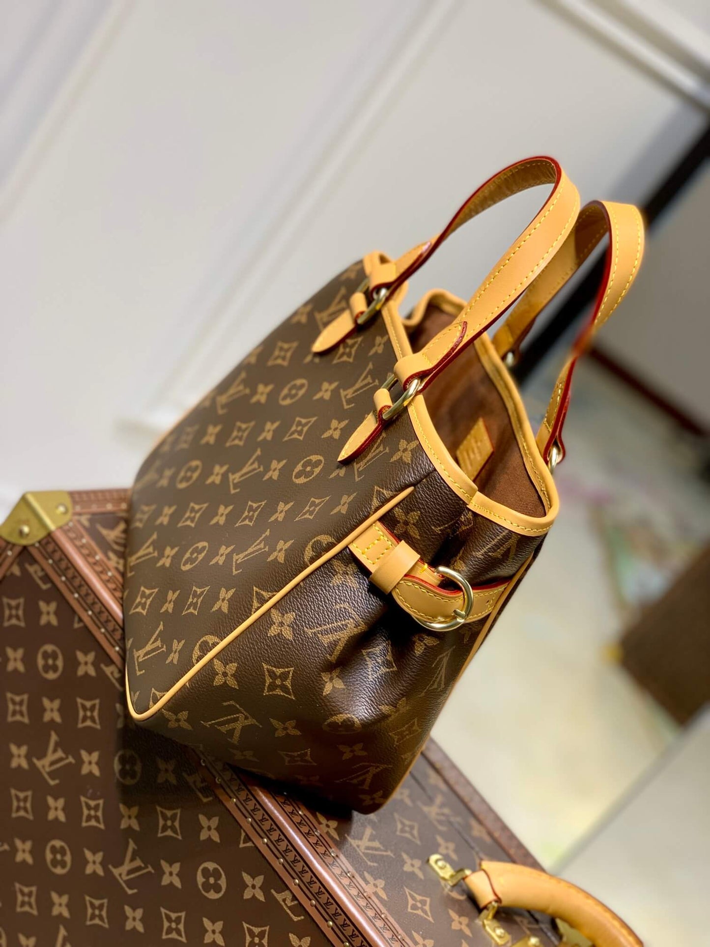 m51156 neverfull pm monogram 25cm yellow neverfull subaxillary bag handbag
