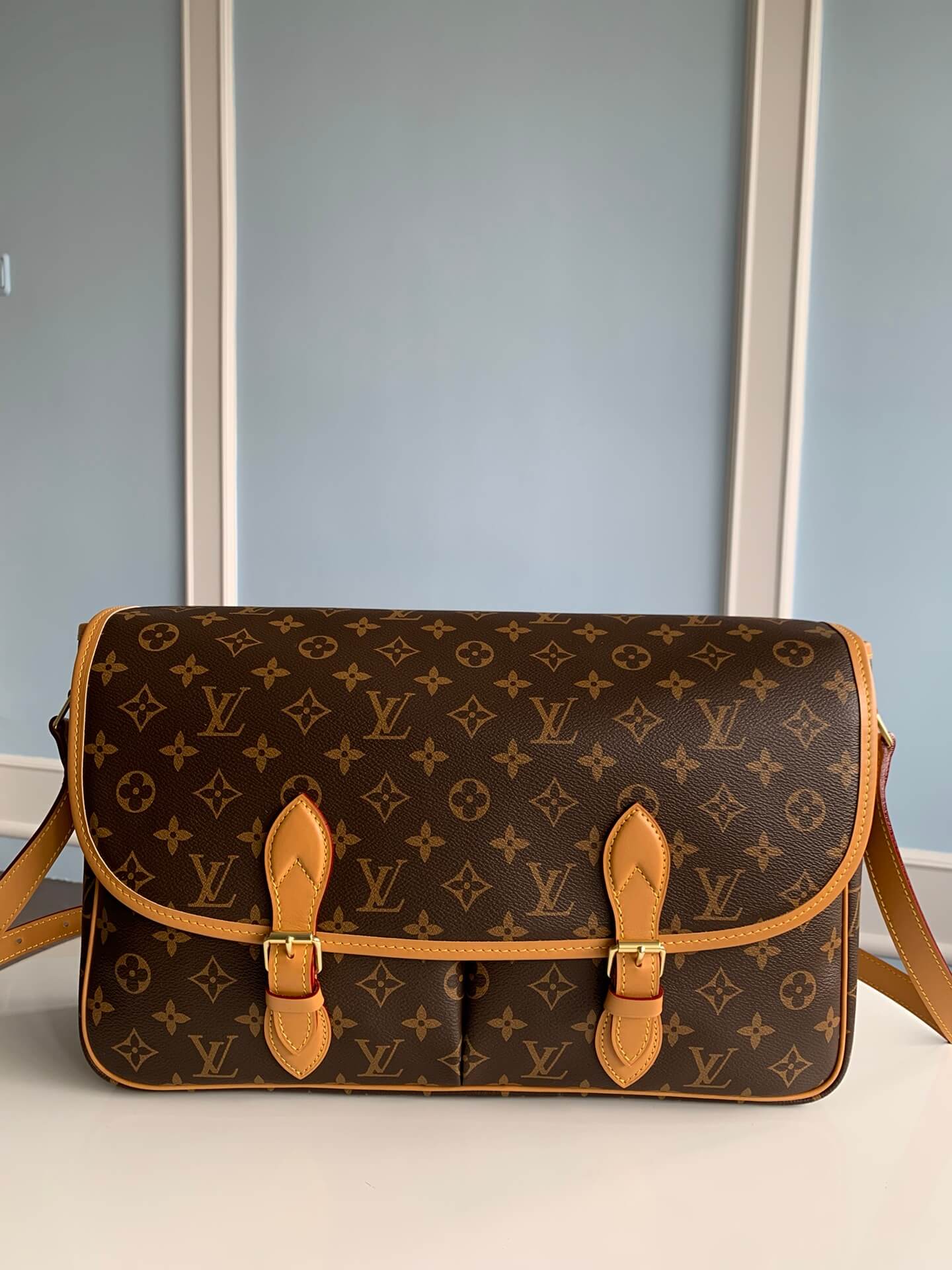 m51273 boulogne sac plat monogram 37cm shoulder bag cross body bags shoulder bag cross body bags