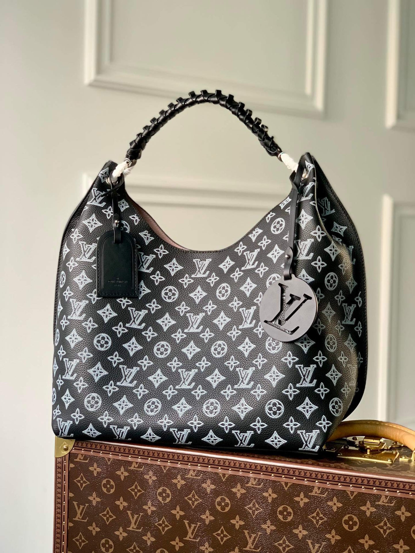 m53188 carmel taurillon monogram 35cm black and white subaxillary bag