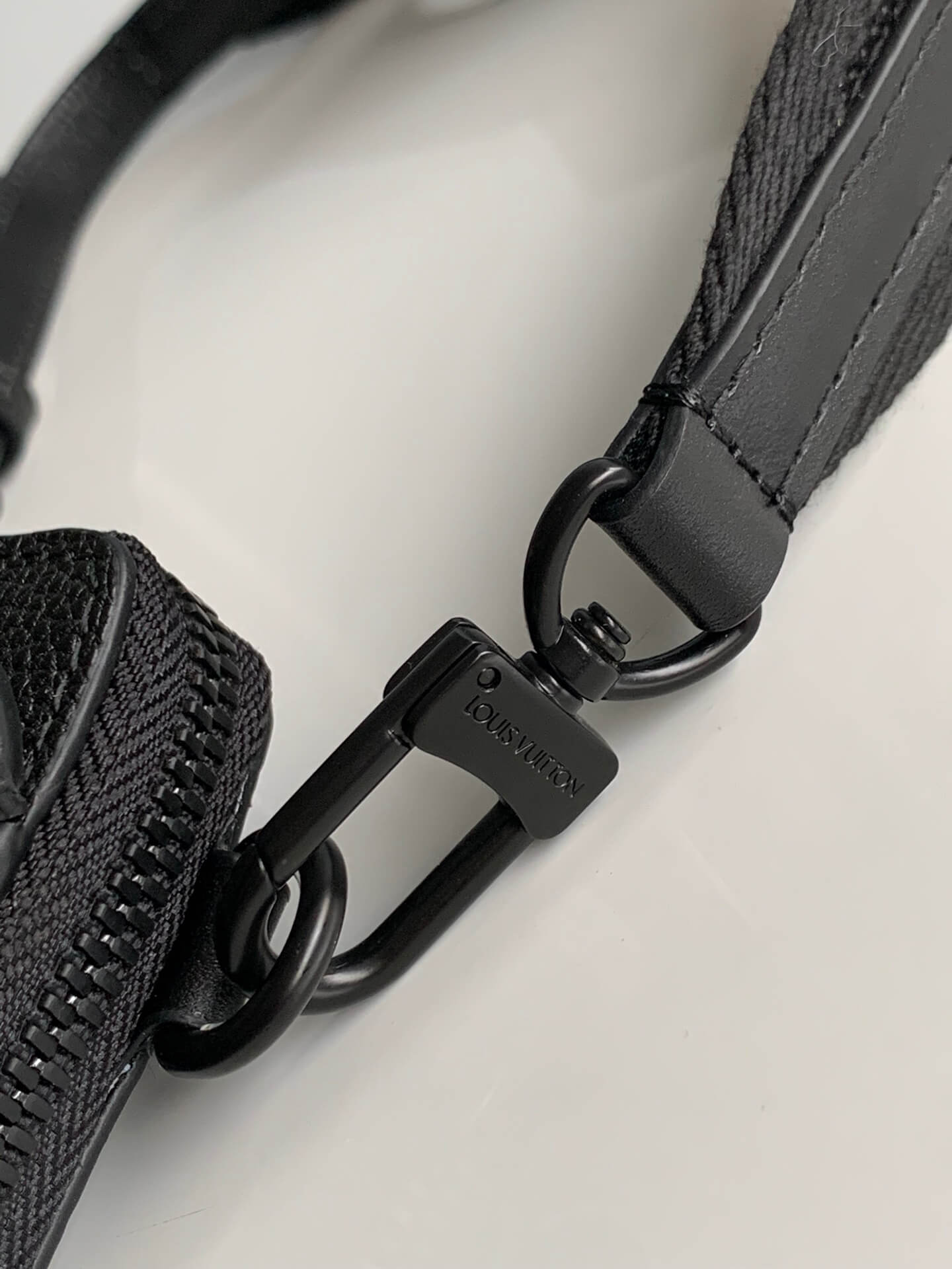 m57089 aerogram mobile phone bag 18cm black mens bag man bag