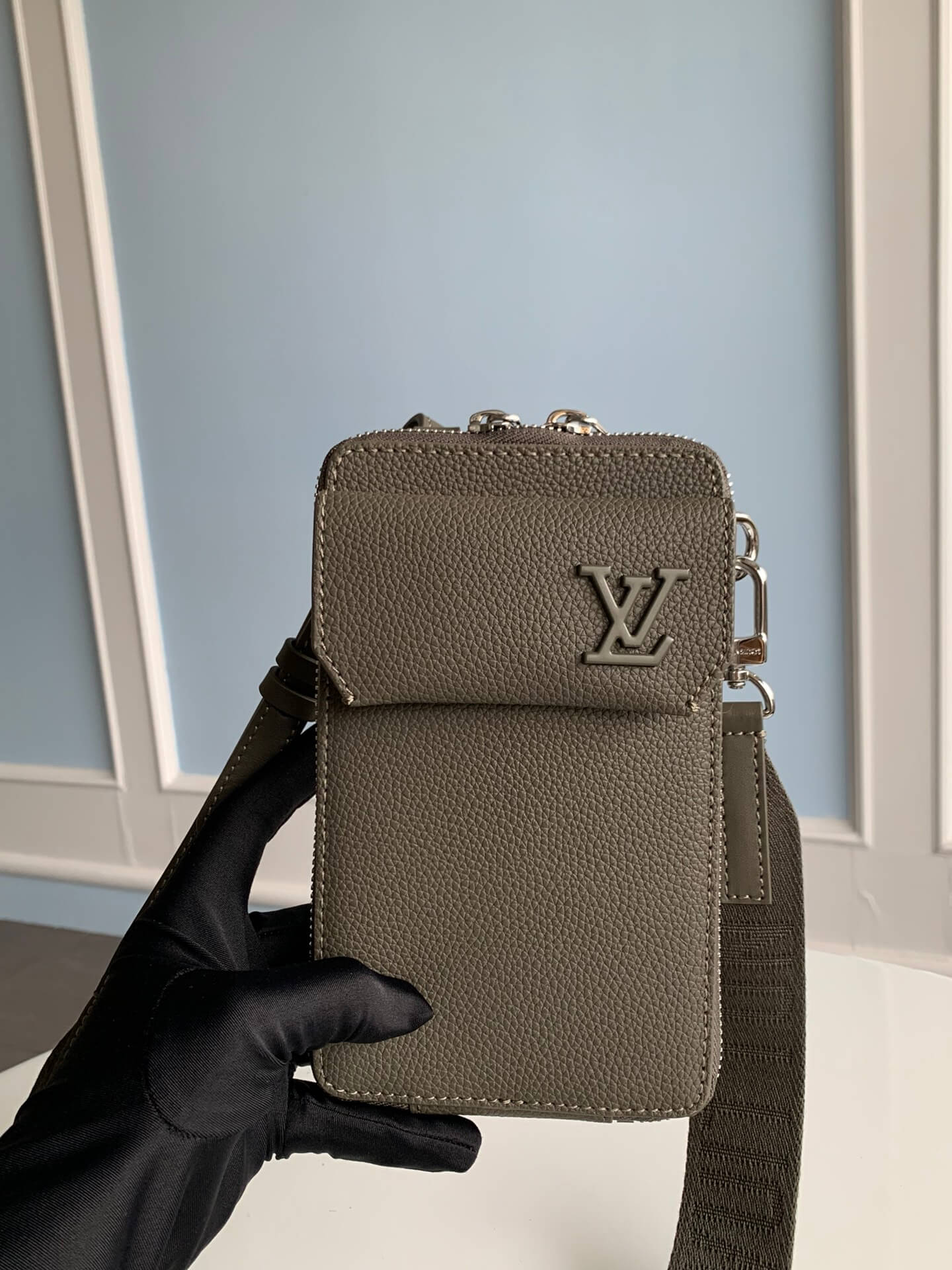 m57089 aerogram mobile phone bag 18cm green mens bag man bag