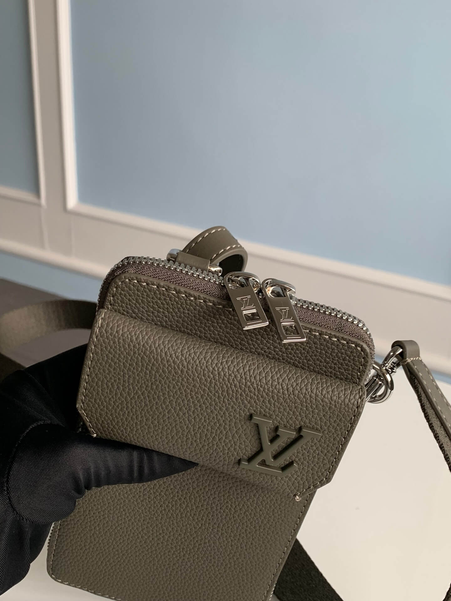 m57089 aerogram mobile phone bag 18cm green mens bag man bag