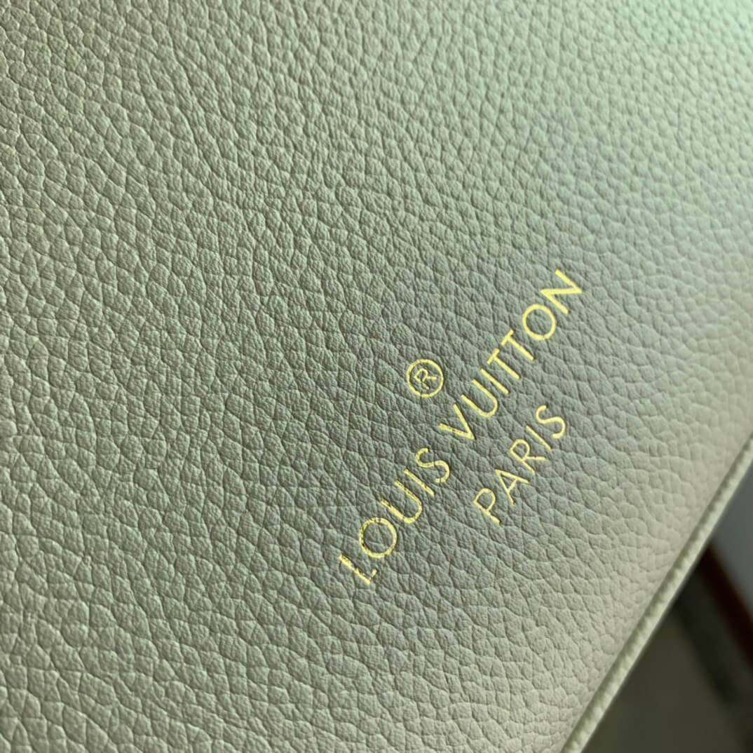 m57729 on my side monogram 25cm elephant grey