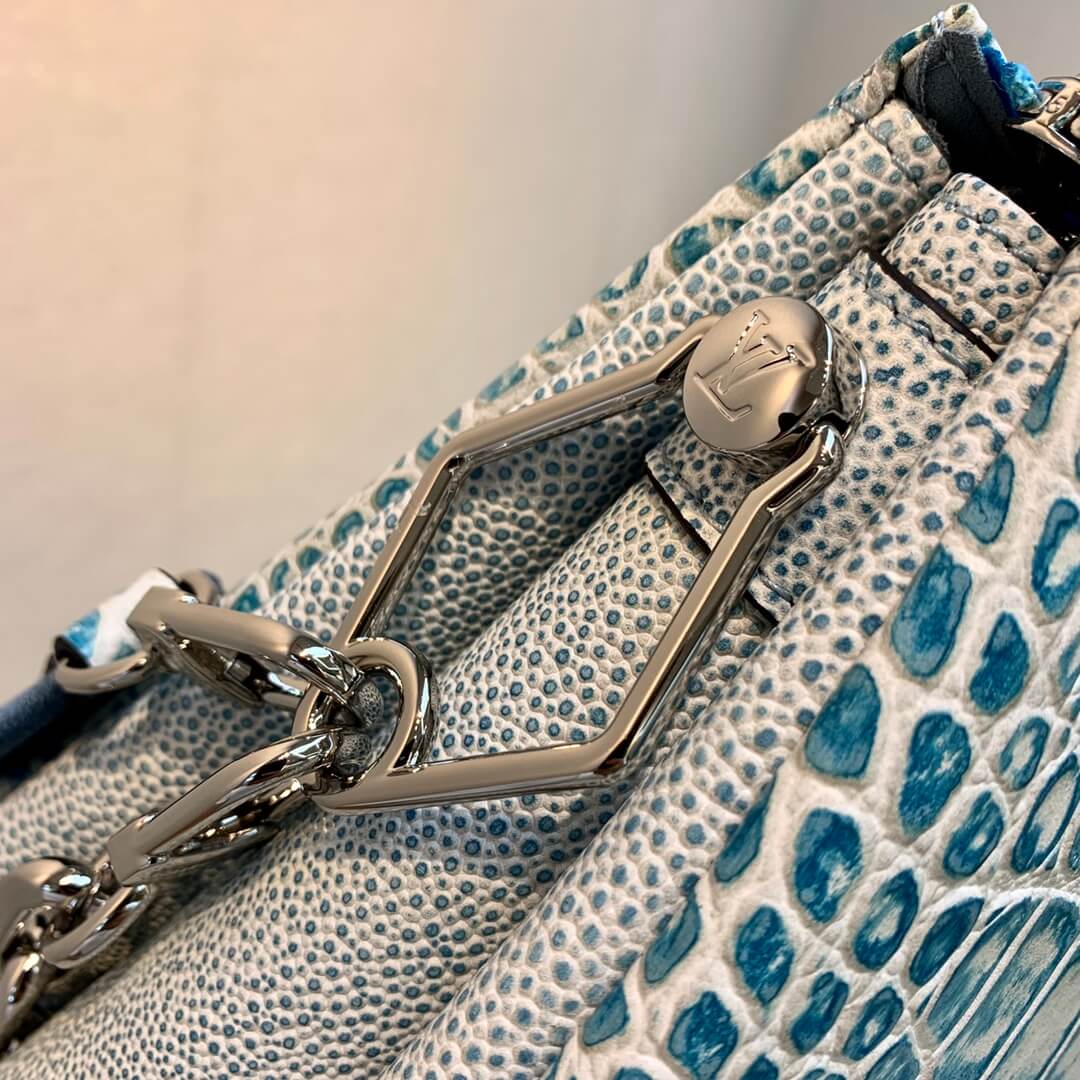 m57791 coussin pm vuittamins 26cm blue crocodile pattern