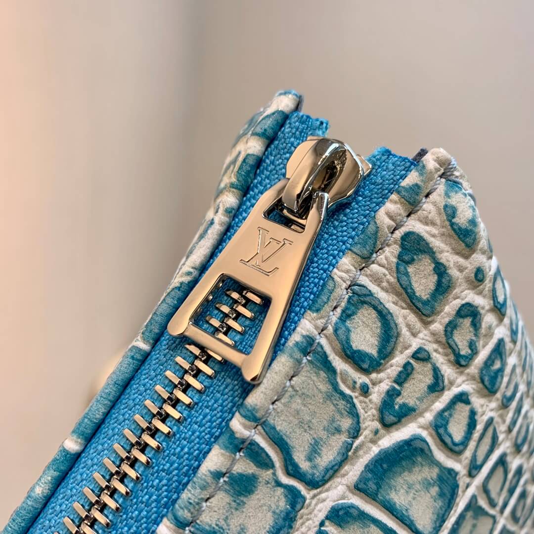 m57791 coussin pm vuittamins 26cm blue crocodile pattern