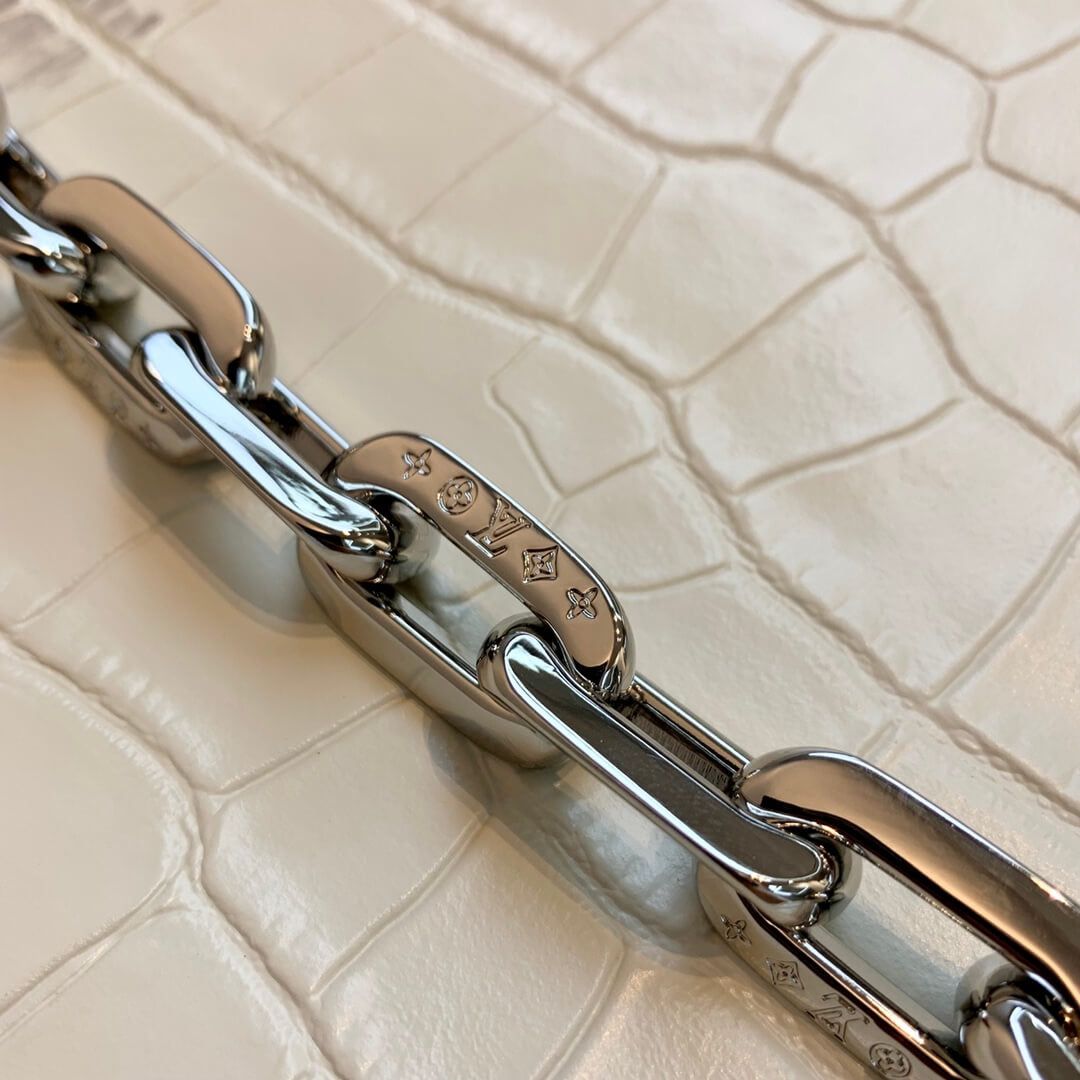 m57791 coussin pm vuittamins 26cm white crocodile pattern